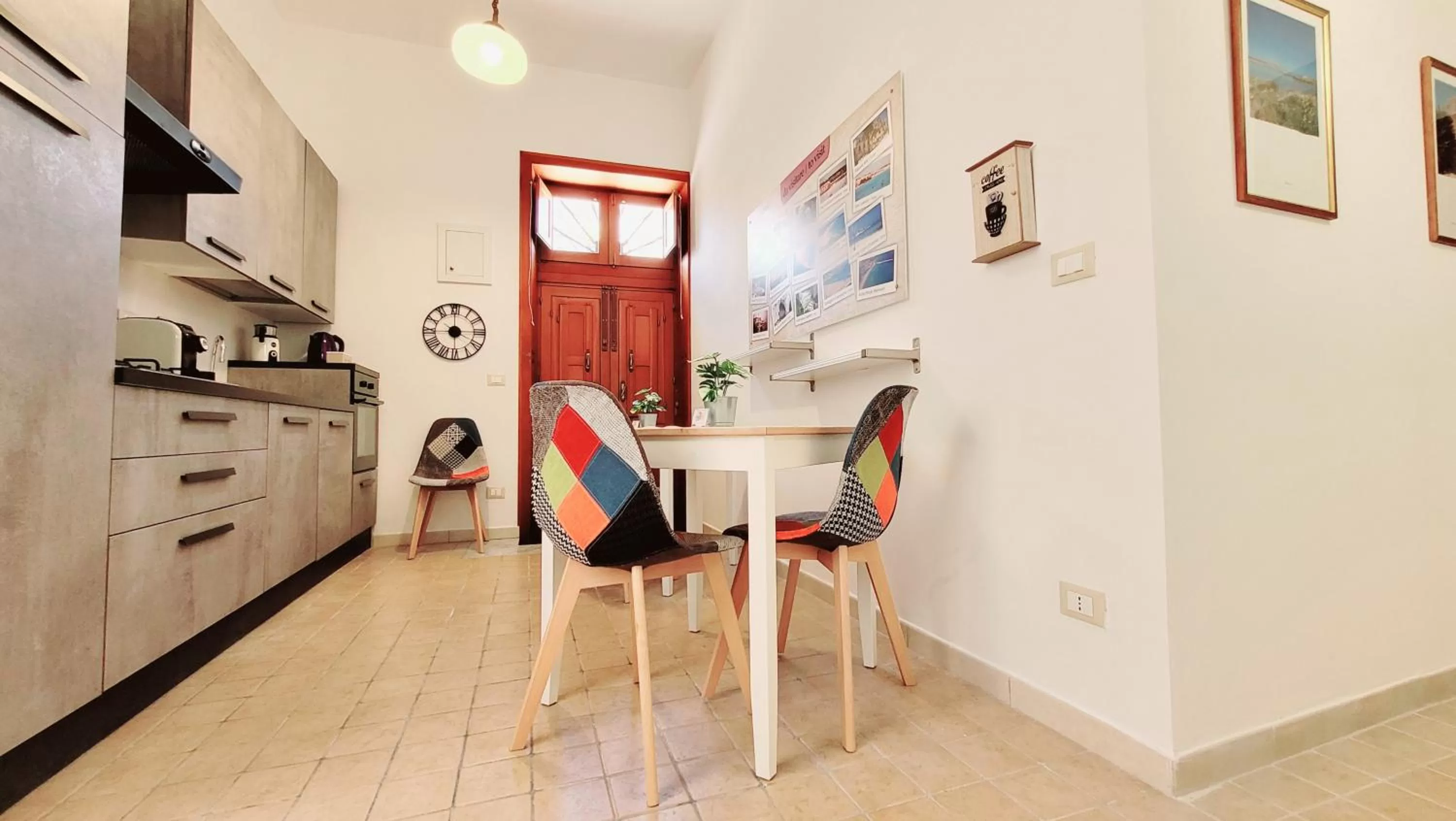 Kitchen or kitchenette in Zanzi 's Charming Rooms