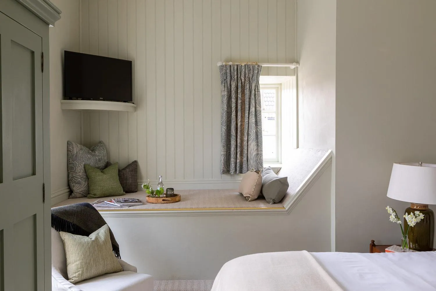 Deluxe Family Room in The Holcombe