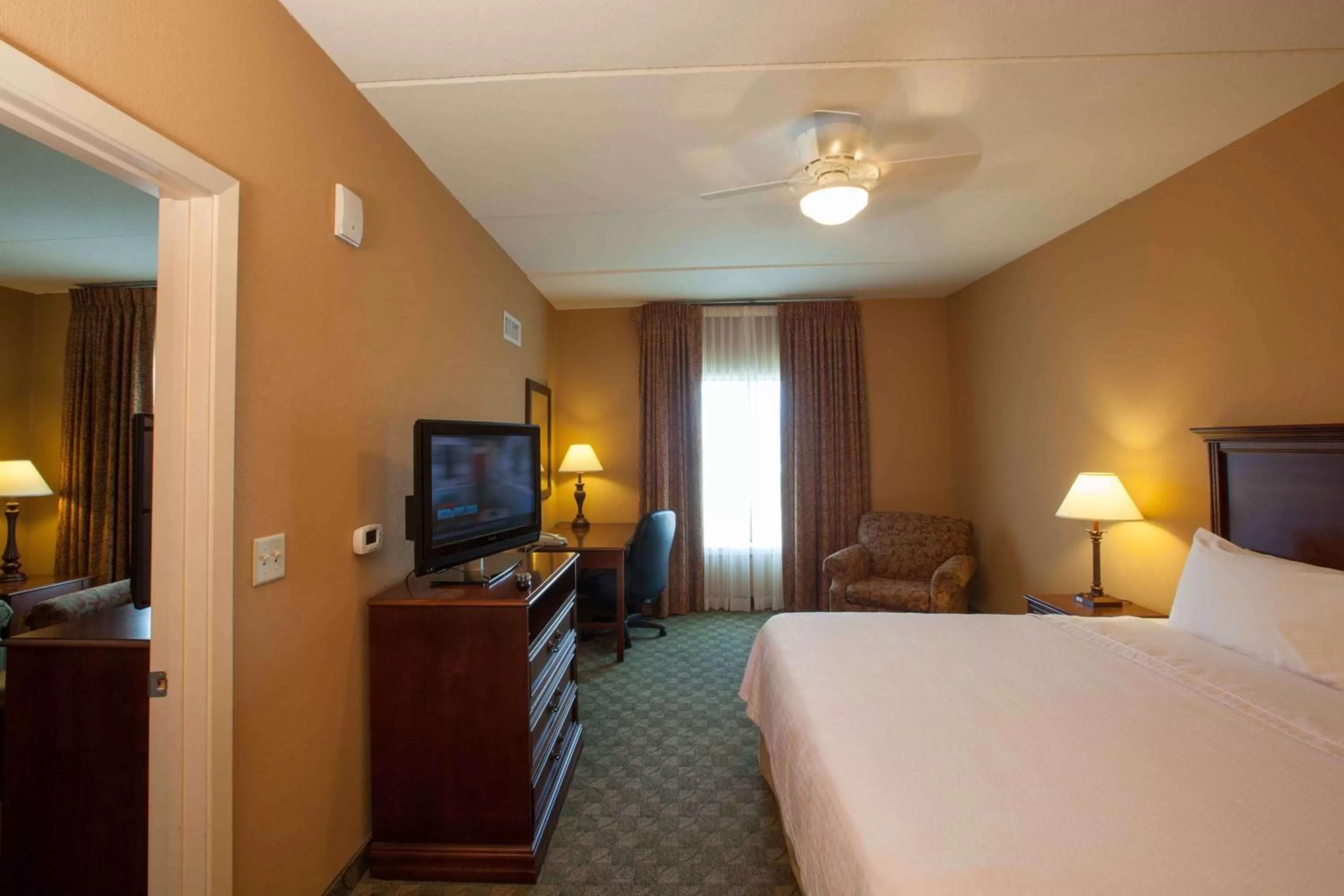 Bed in Homewood Suites by Hilton San Antonio North
