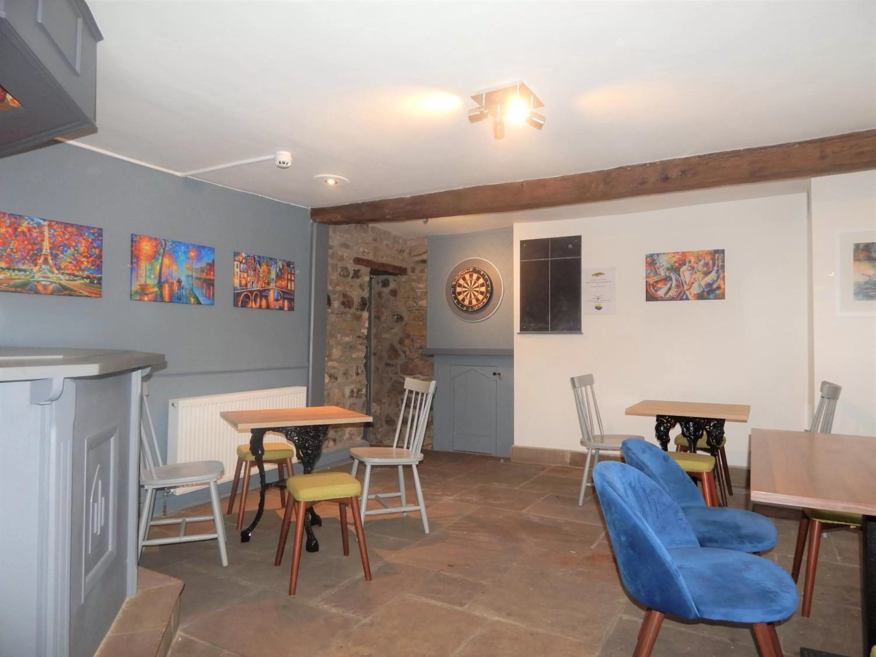 Lounge or bar in The Saxon Inn