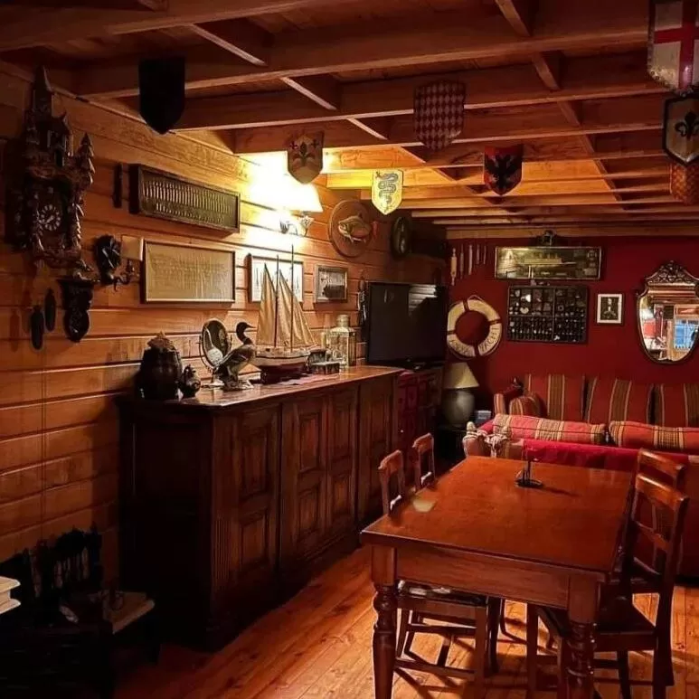 Restaurant/Places to Eat in Hotel Antigua Casona Patagonia