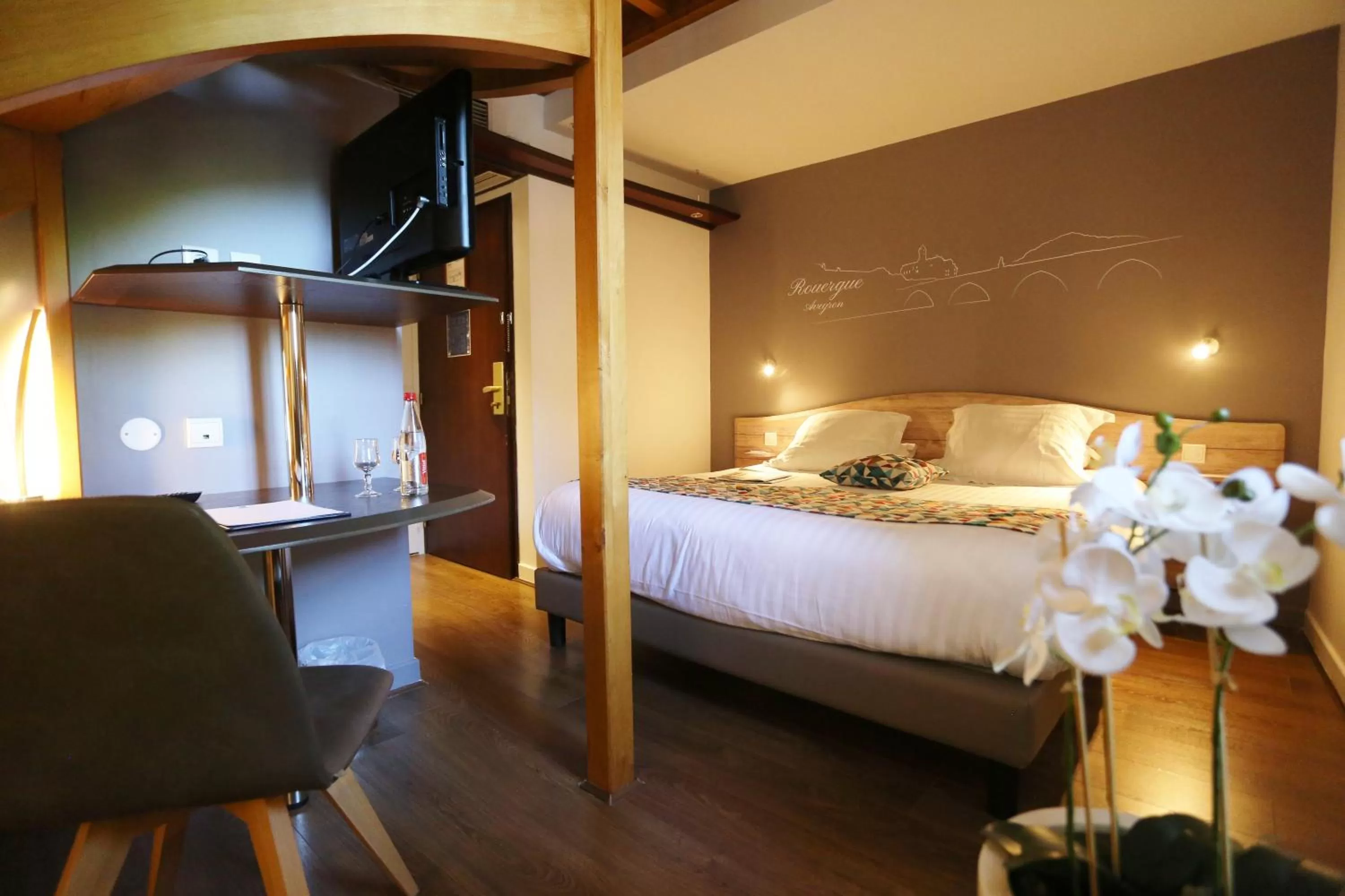 Bedroom, Bed in Best Western Le Pont d'Or