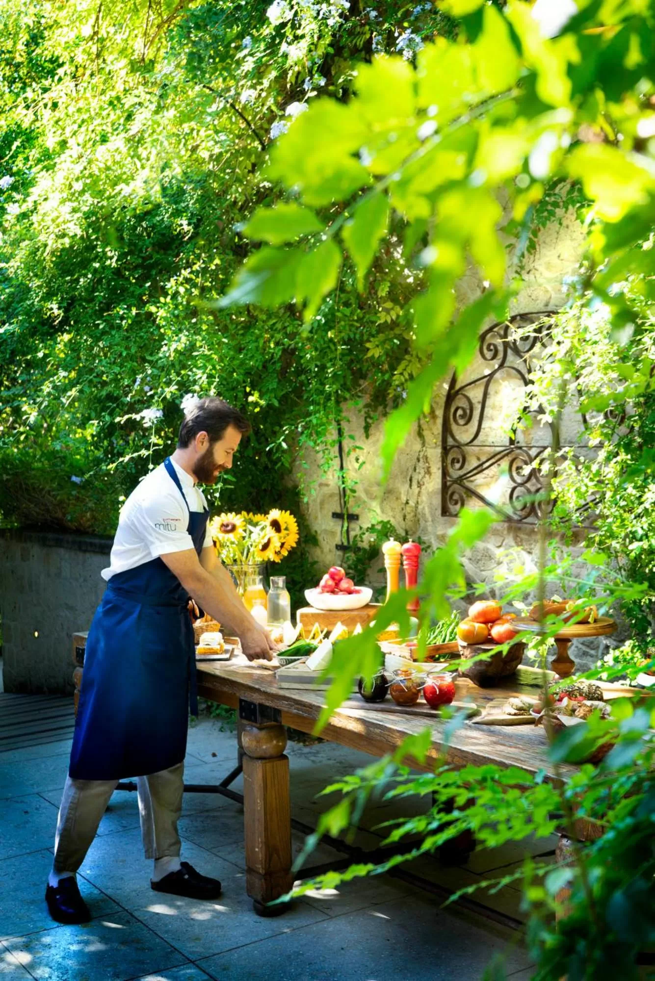 Restaurant/places to eat in Alavya