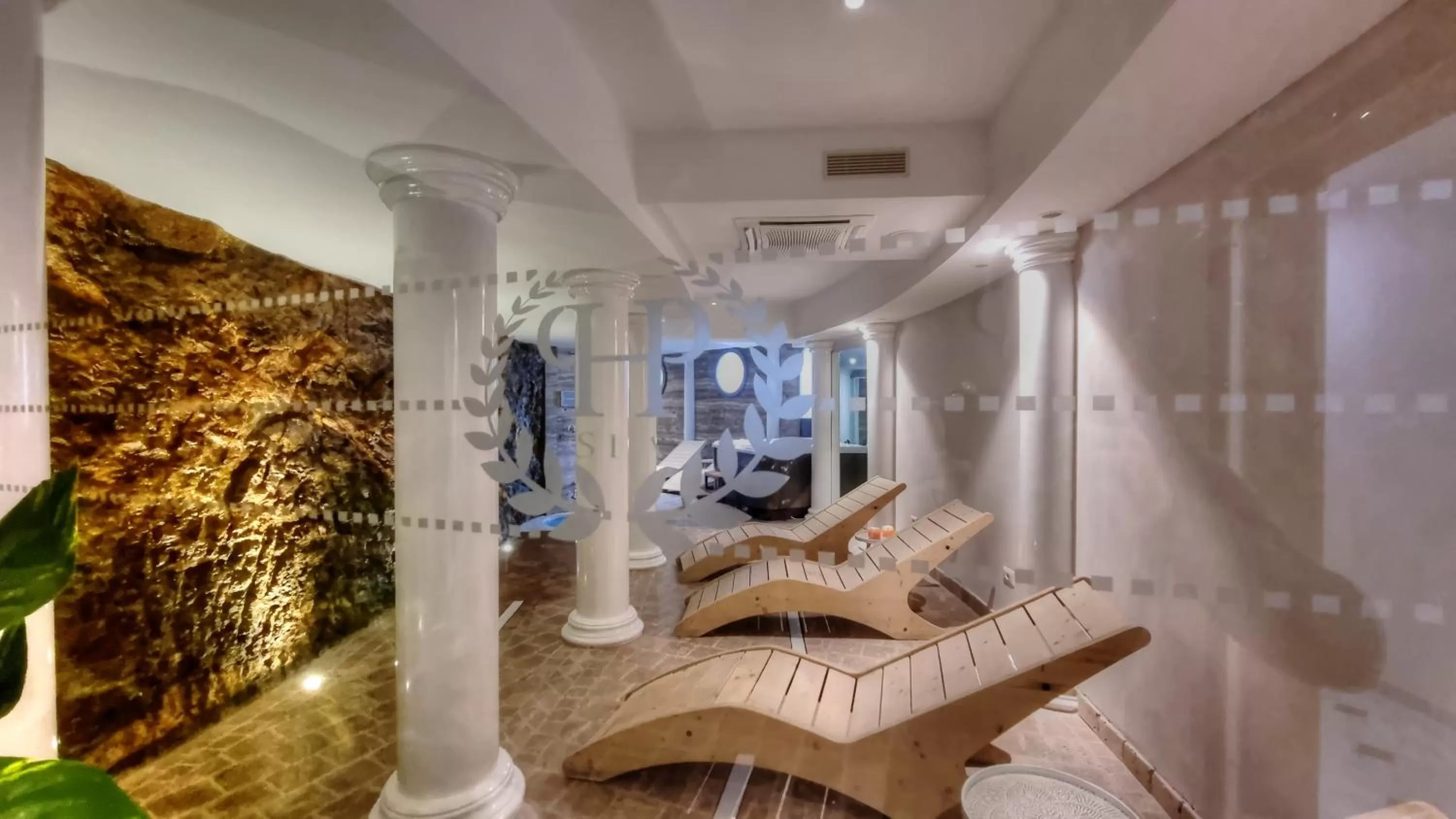 Spa and wellness centre/facilities in Hotel Plaza