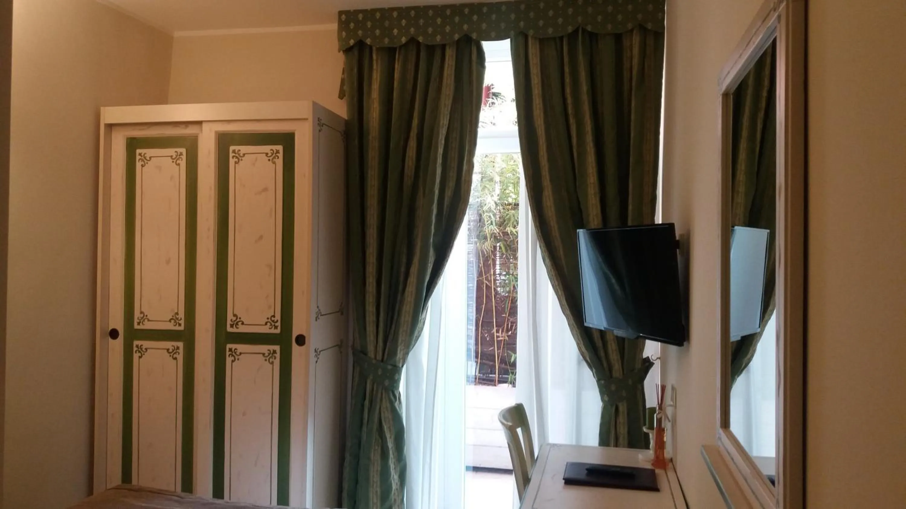 Decorative detail in Hotel Borgo Antico