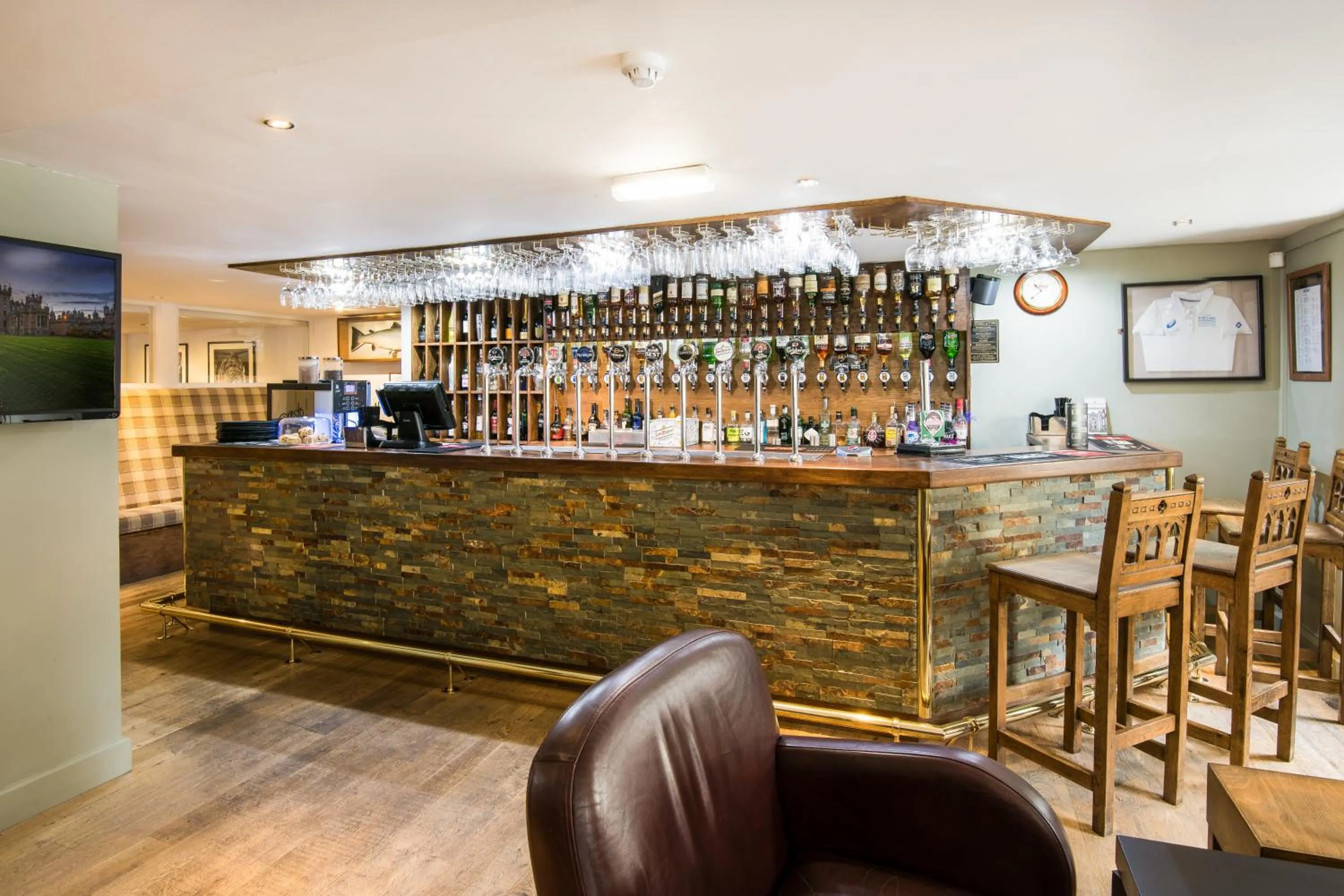 Lounge or bar in Queenshead Hotel Kelso