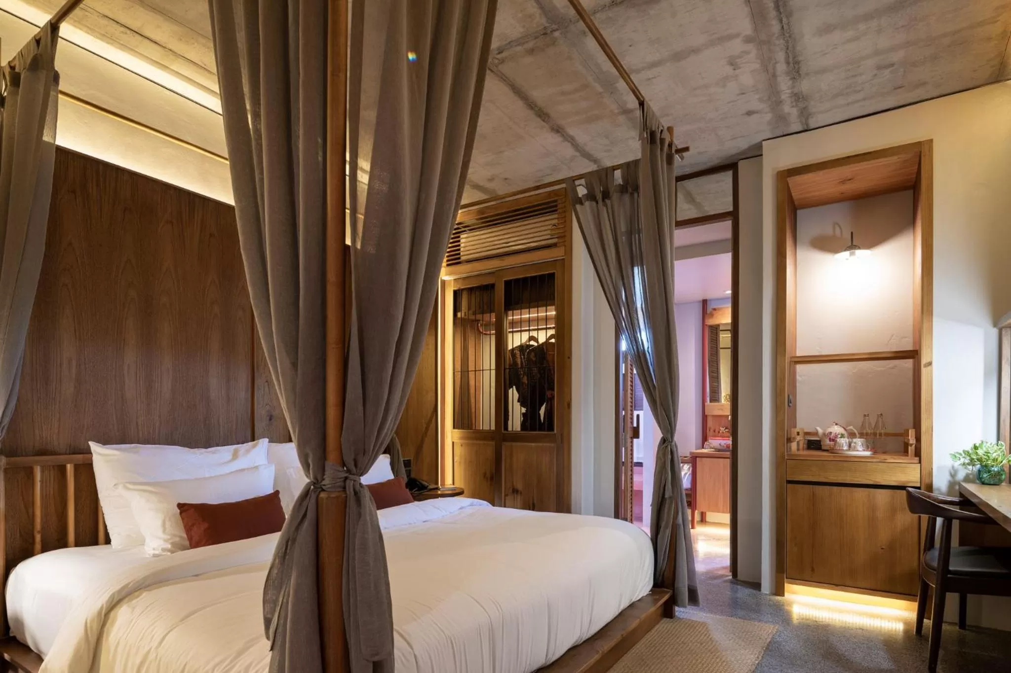 Bed in Hotel Gahn Khao Lak