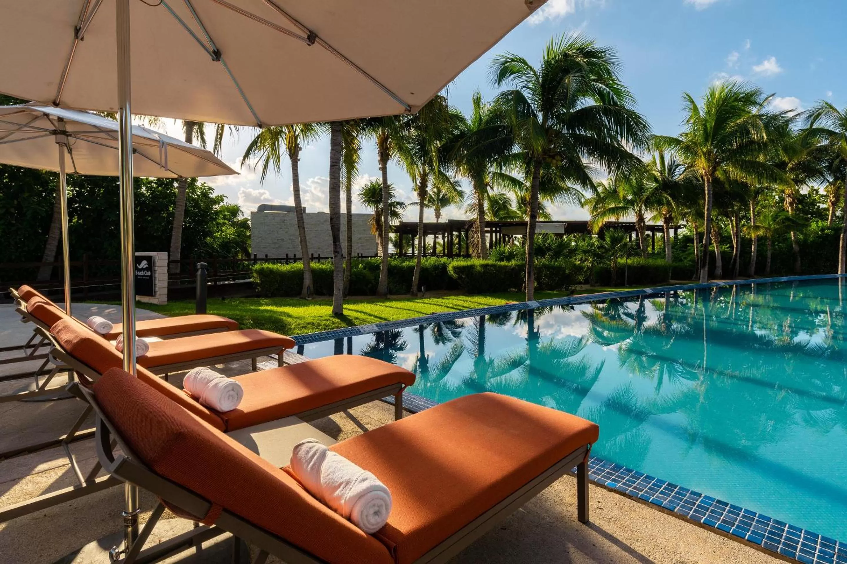 Swimming pool in Moon Palace The Grand Cancun All Inclusive