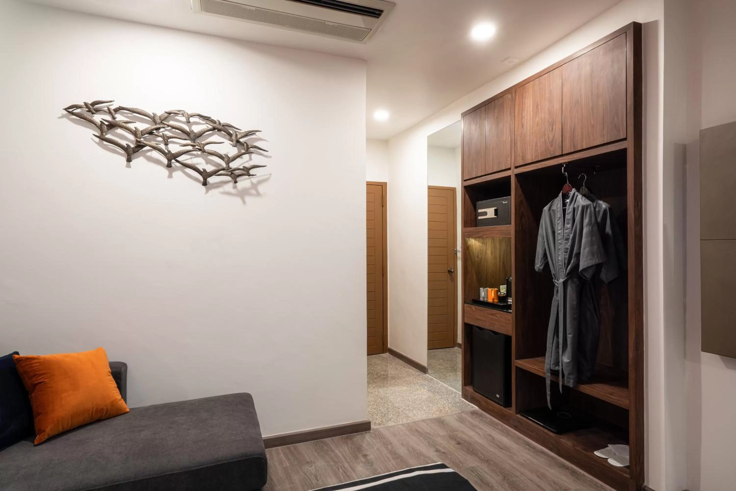 Seating area in Manhattan Hotel Bangkok