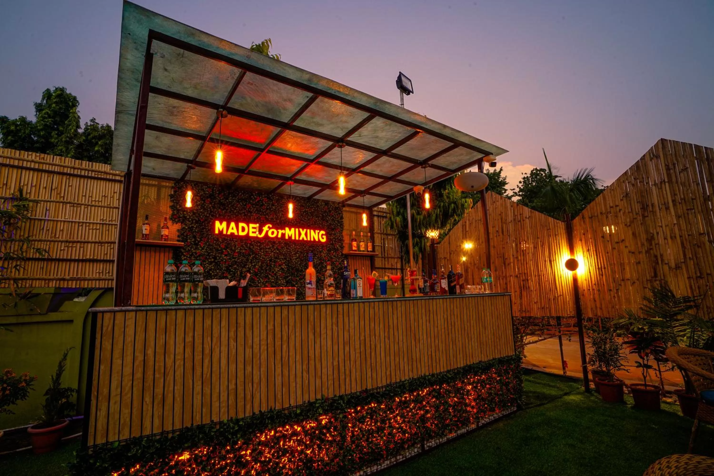 oven in Treebo New Rockwell Vivek Vihar