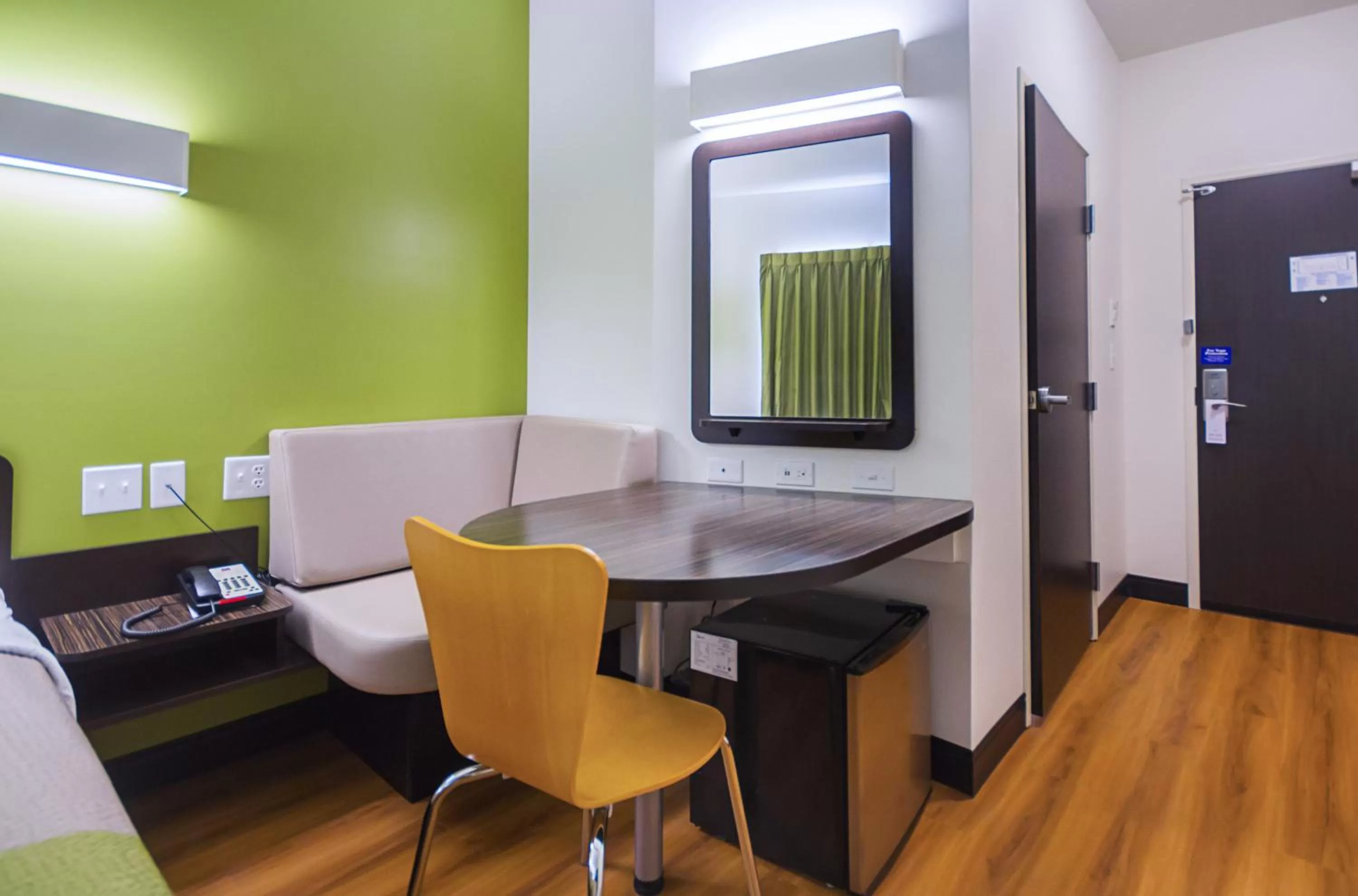 Bedroom in Motel 6-South Bend, IN - Mishawaka