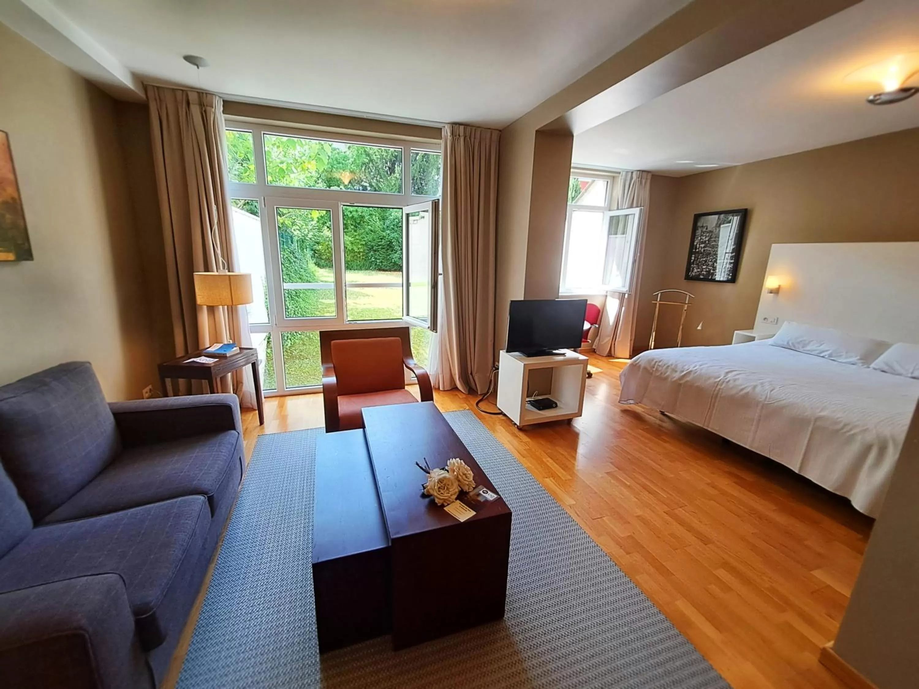 Bed in MAS Aparthotel EU