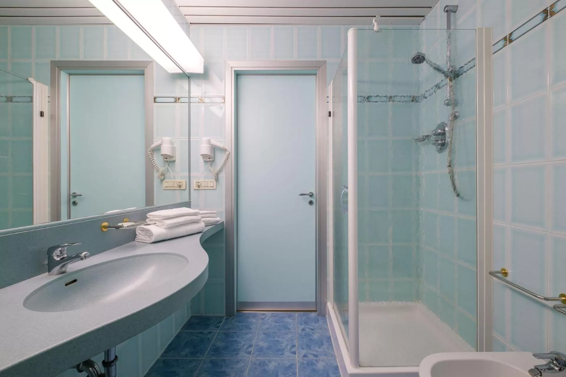 Bathroom in SHG Hotel Bologna