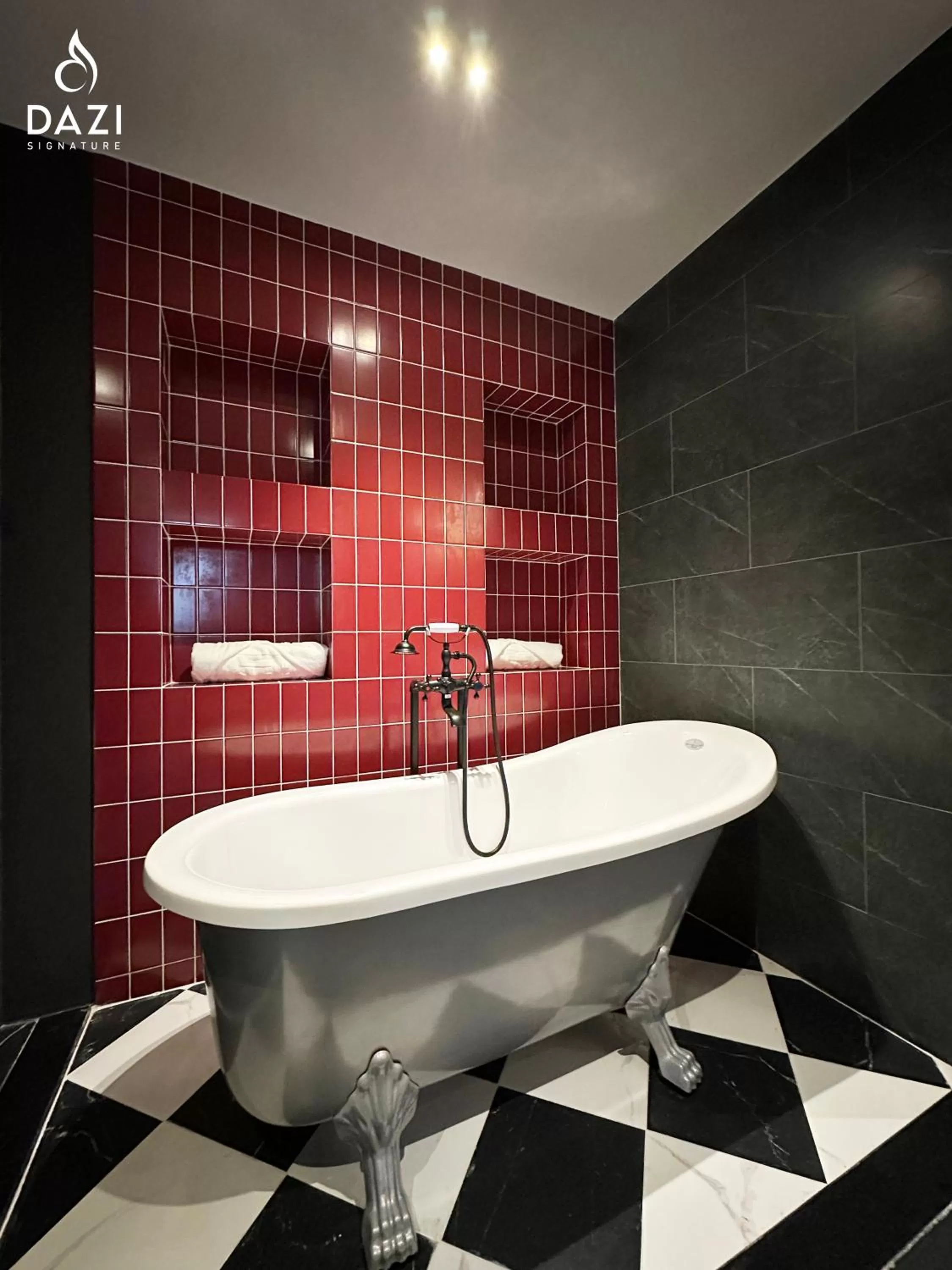 Shower in Dazi Signature