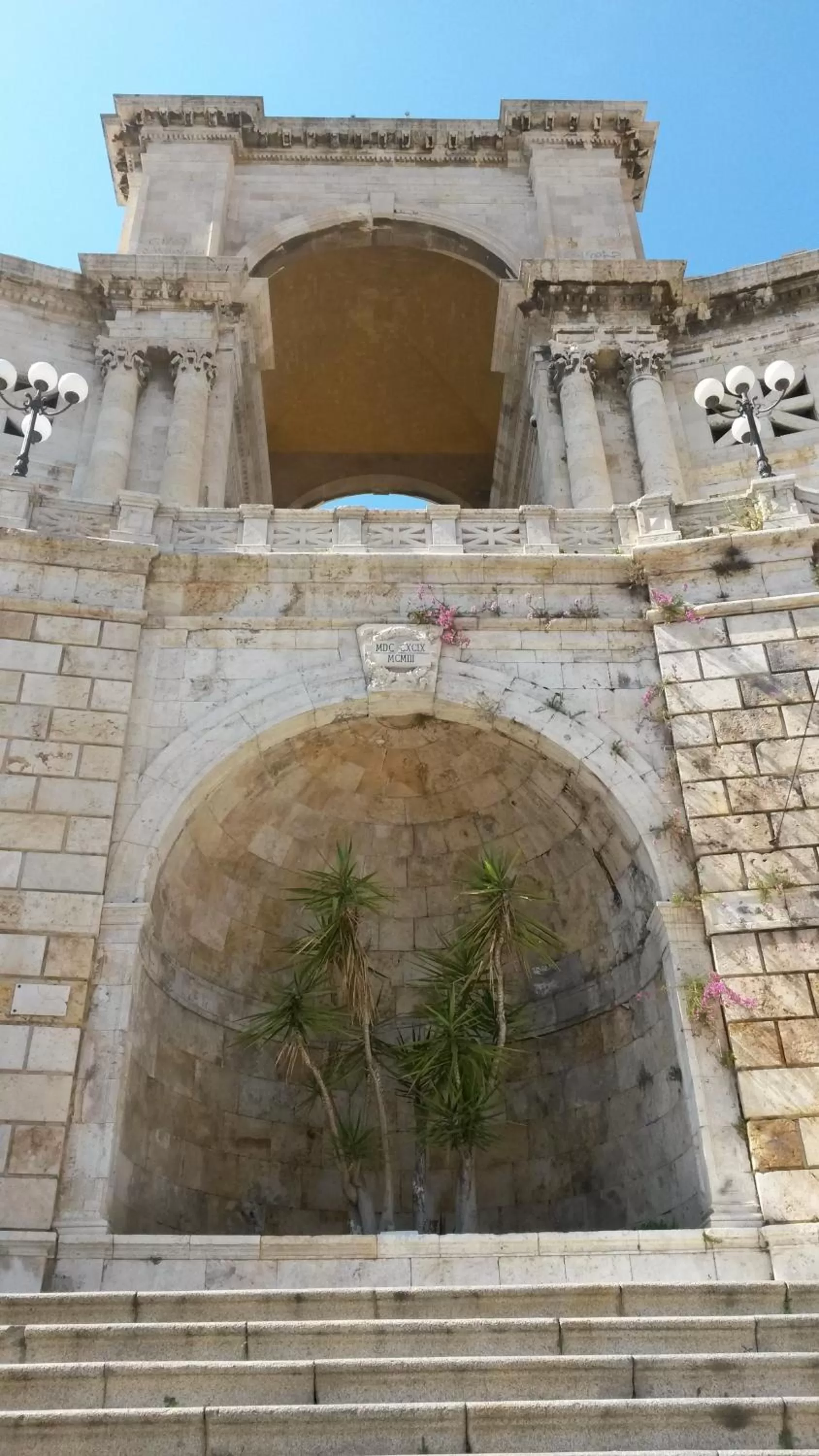 Nearby landmark in Hotel Due Colonne