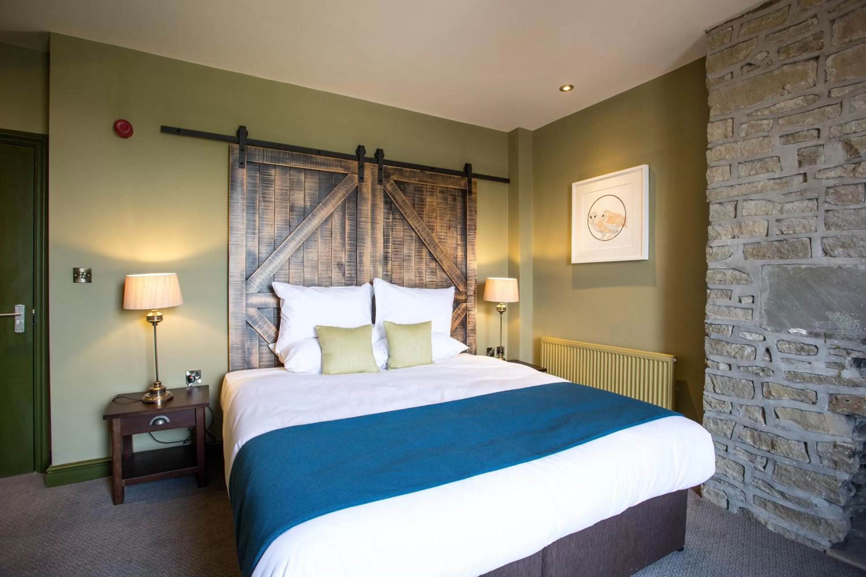 Photo of the whole room, Bed in Eagle and Child, Ramsbottom