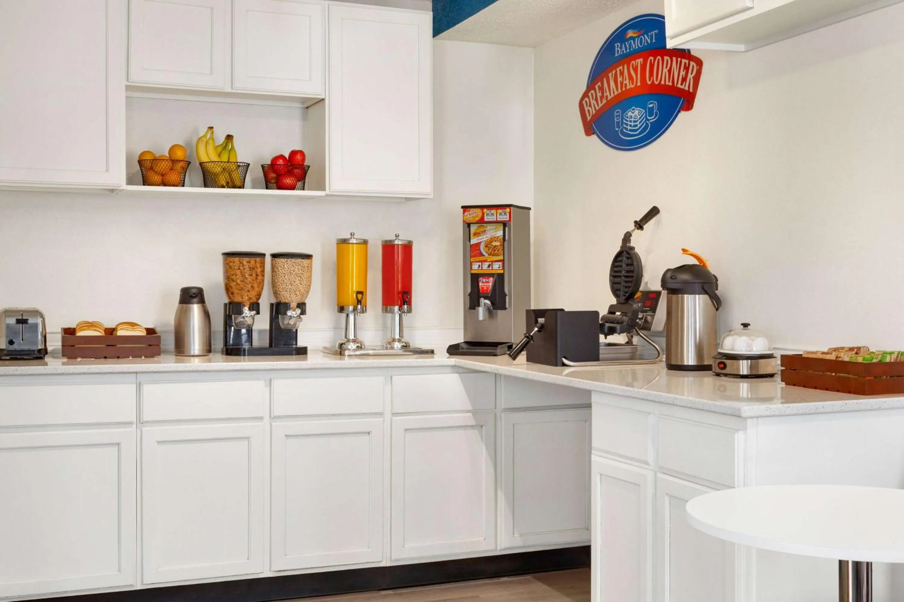 Breakfast in Baymont by Wyndham Hutchinson