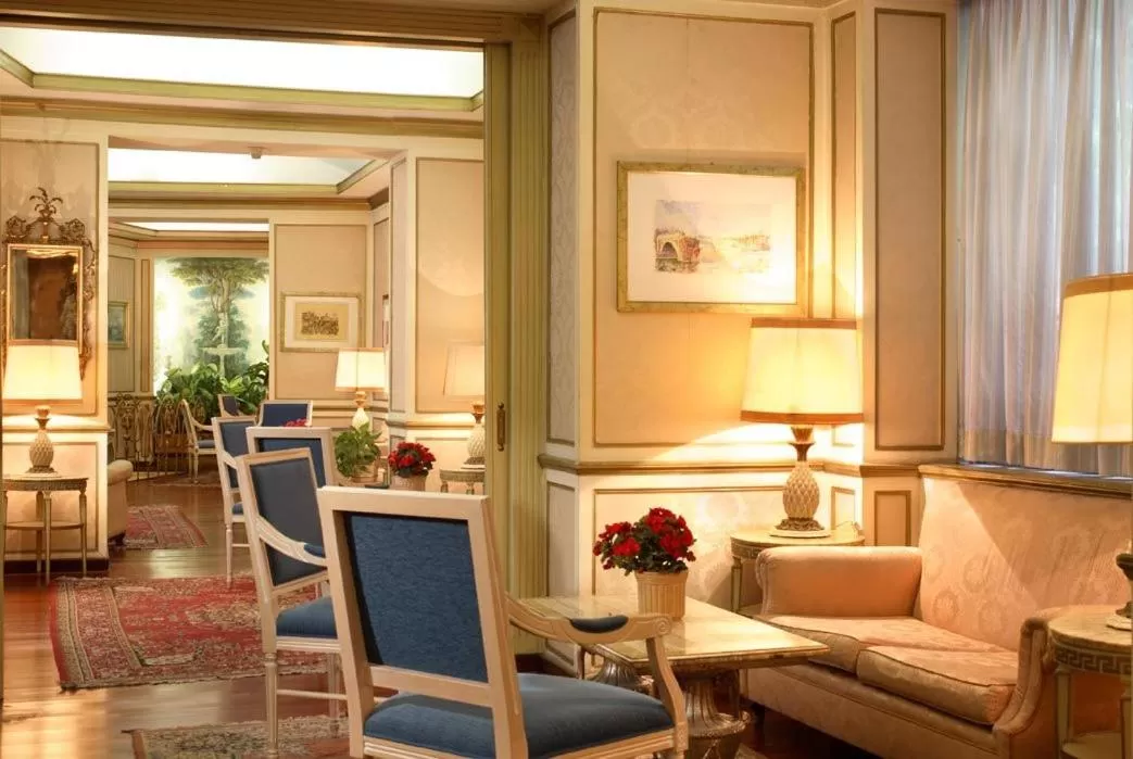 Lounge or bar in Hotel Eliseo