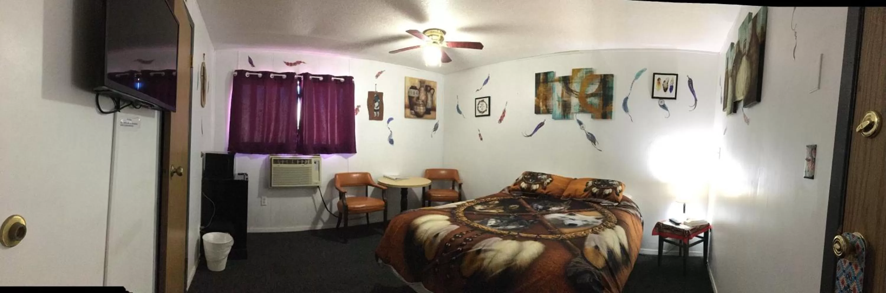 Bed in Sunset View Inn L.L.C