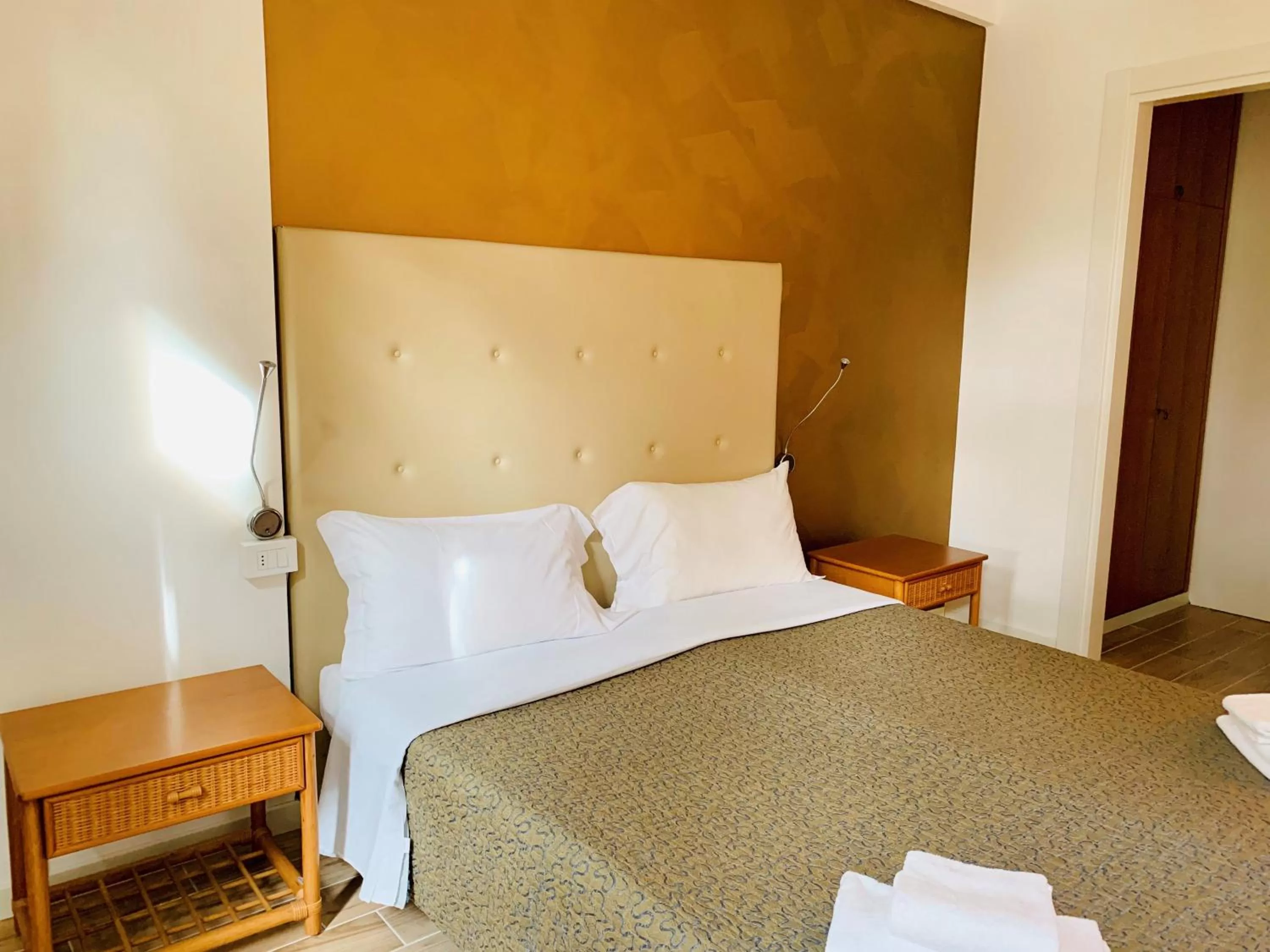 One-Bedroom Apartment in Front Lake Apartment Bardolino