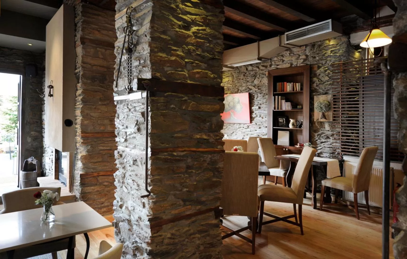 Lounge or bar, Restaurant/Places to Eat in Marelia hotel