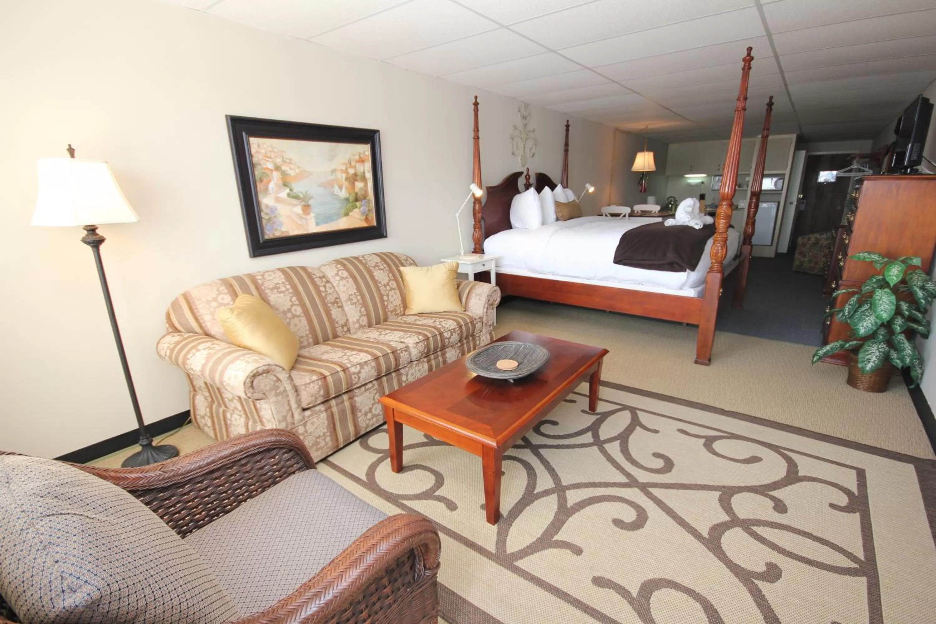 Photo of the whole room, Bed in St Andrews Inn & Suites