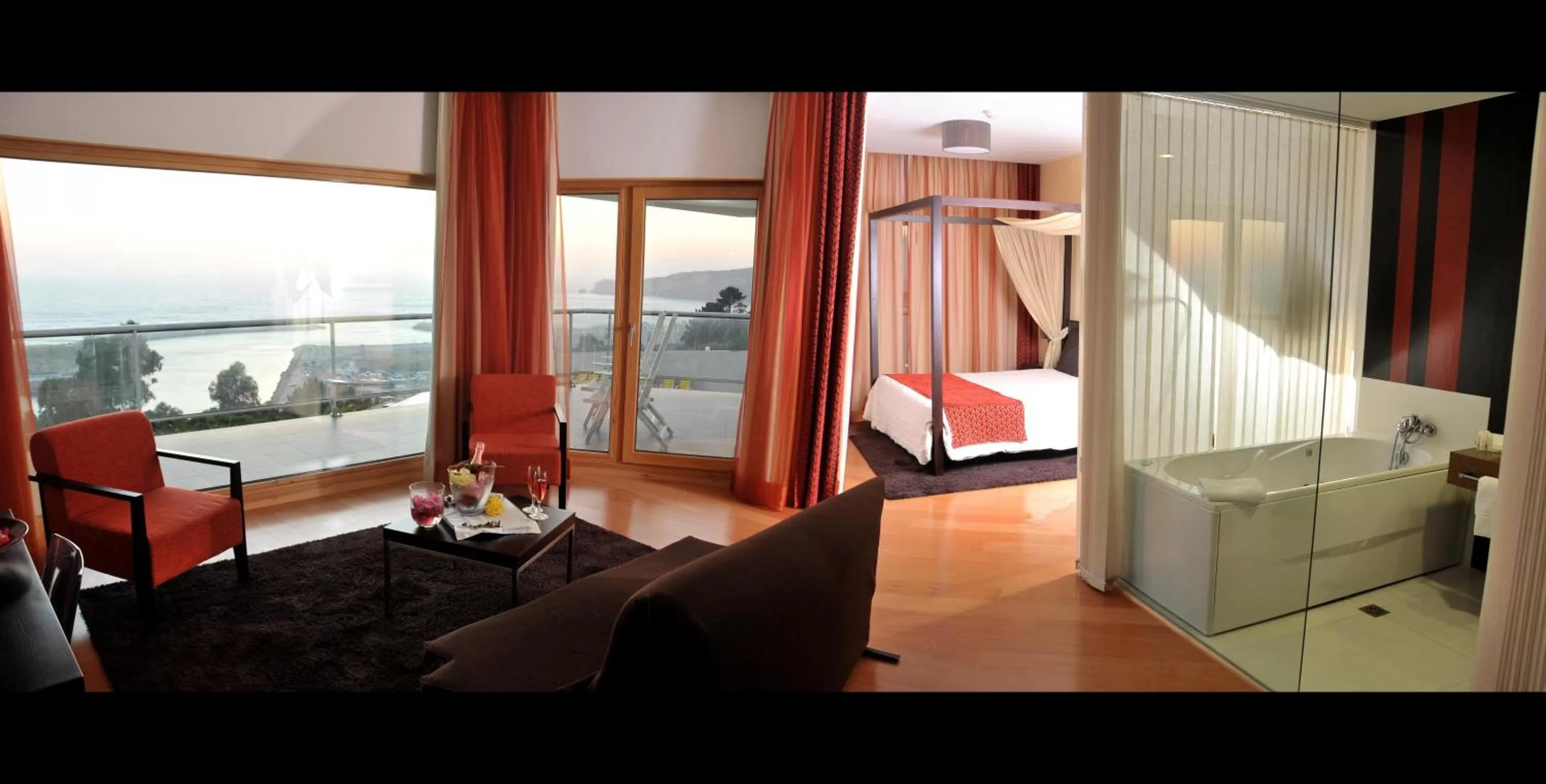 Photo of the whole room, Bed in Hotel Miramar Sul