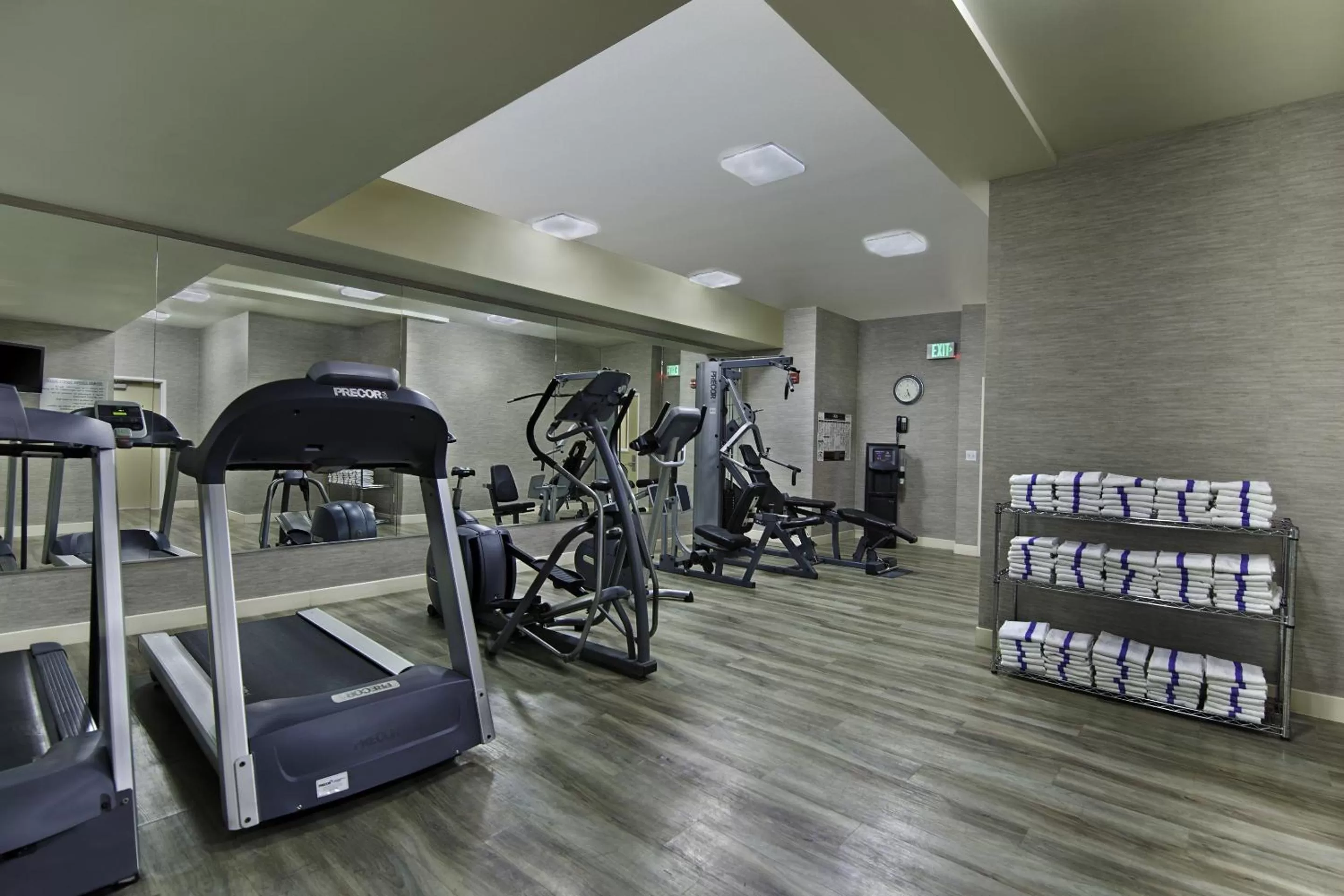 Fitness centre/facilities in Oxford Suites Silverdale