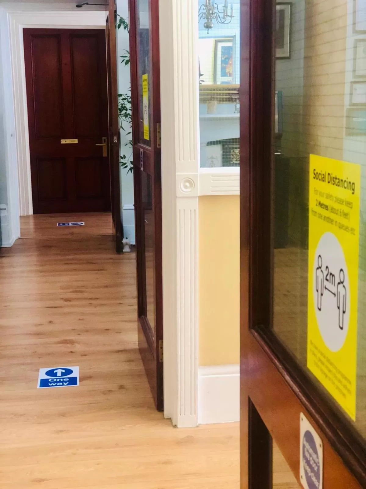 Communal lounge/ TV room in Shakespeare Hotel