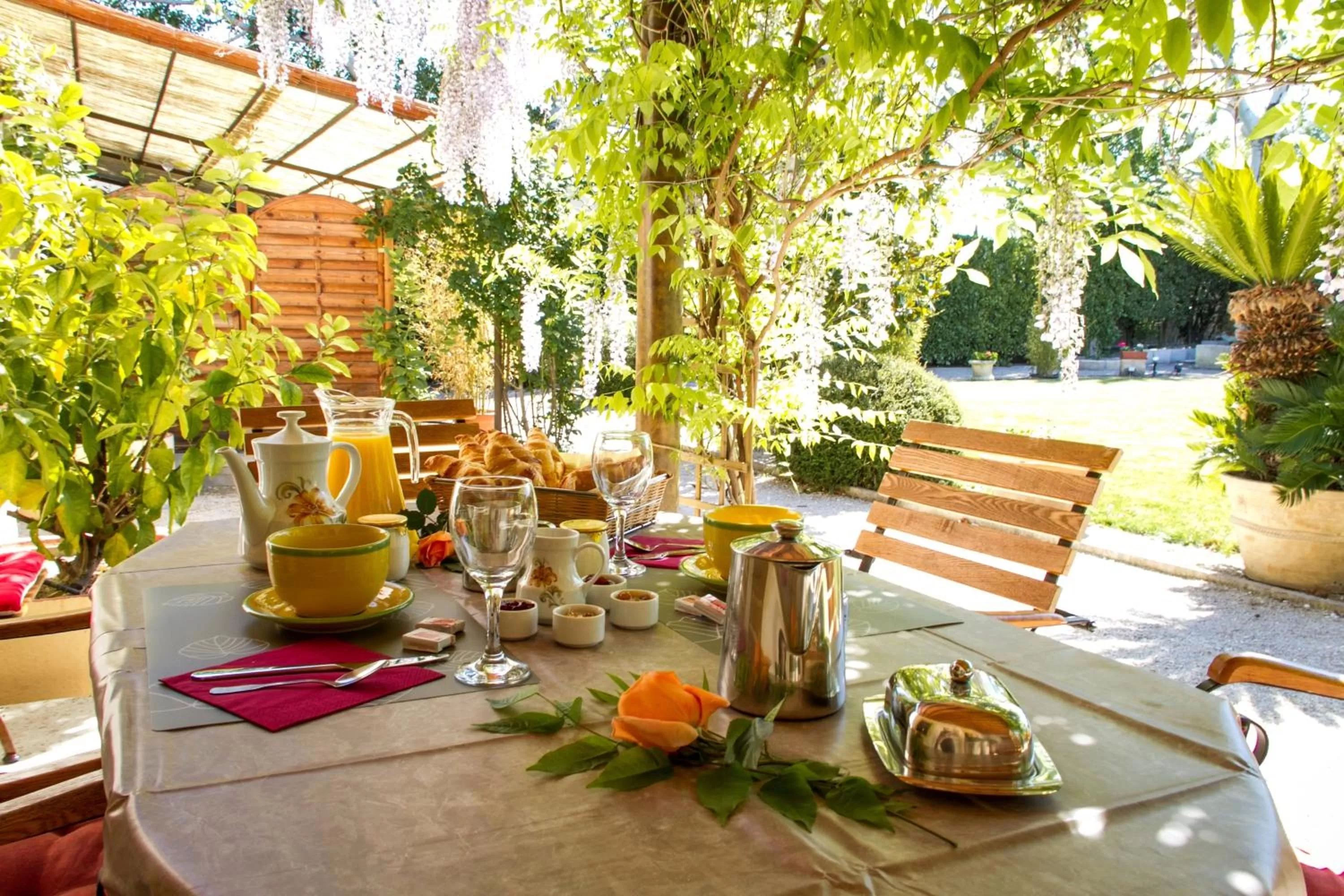 Food in Residence Melody - Adult only