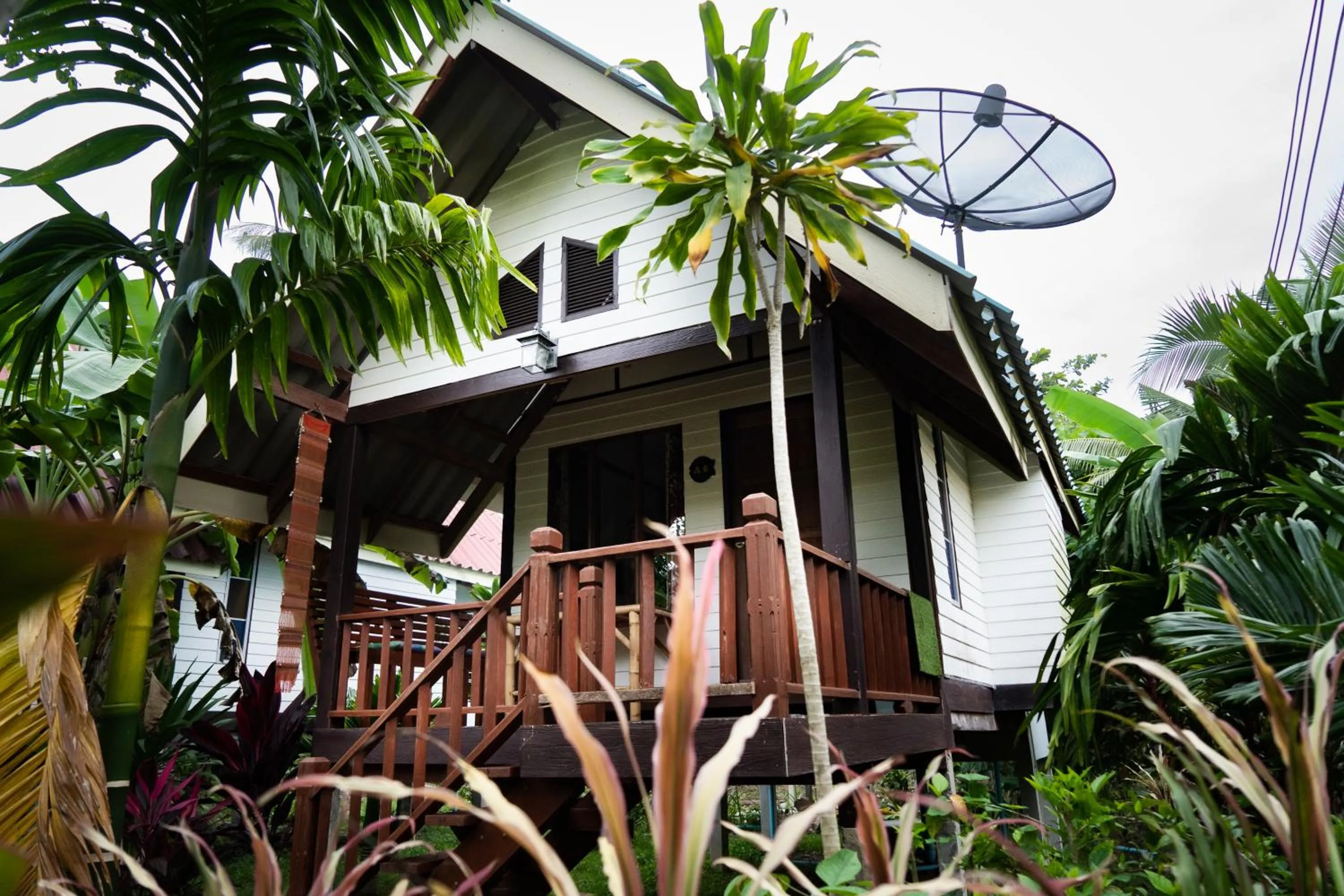 Property building in Lanta Andaleaf Bungalow - SHA Extra Plus