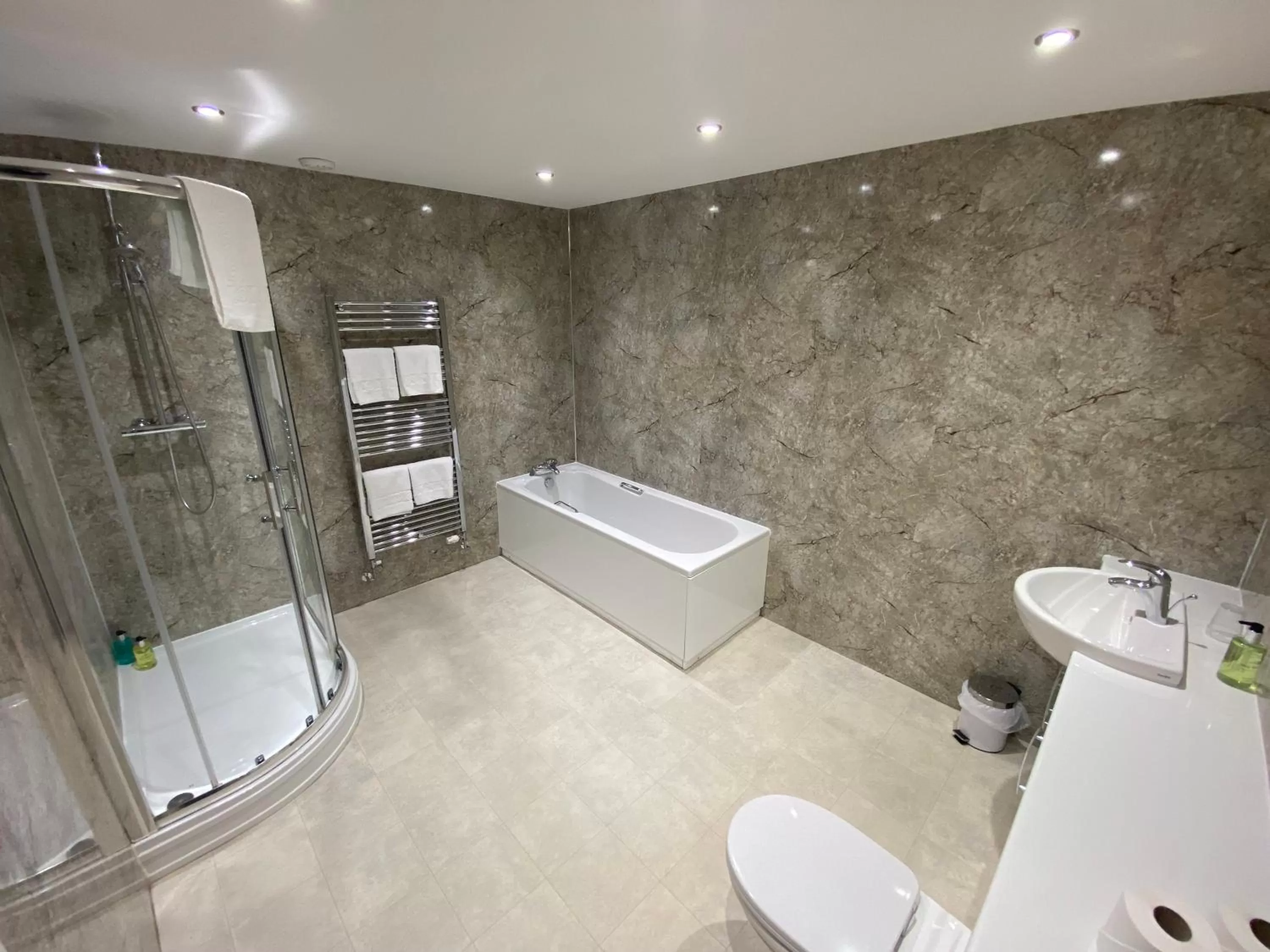 Shower in The Fairhaven Hotel