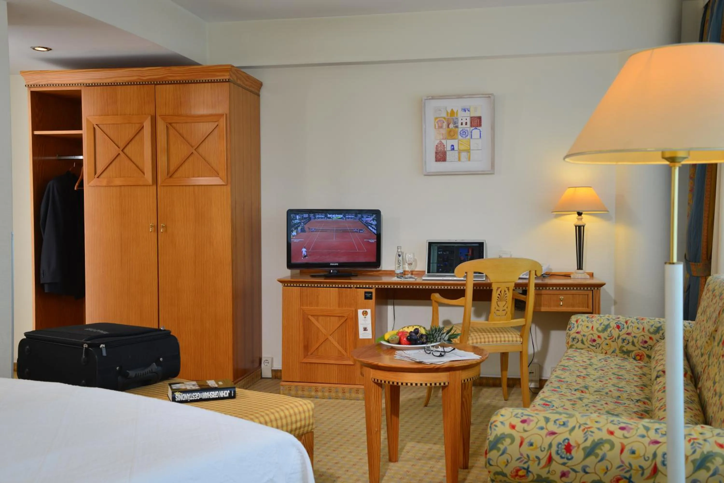 Seating area, Bed in Hotel Domicil Berlin by Golden Tulip