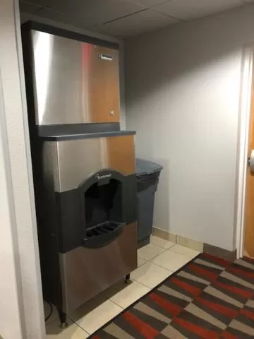 Area and facilities in Microtel Inn & Suites by Wyndham Pittsburgh Airport