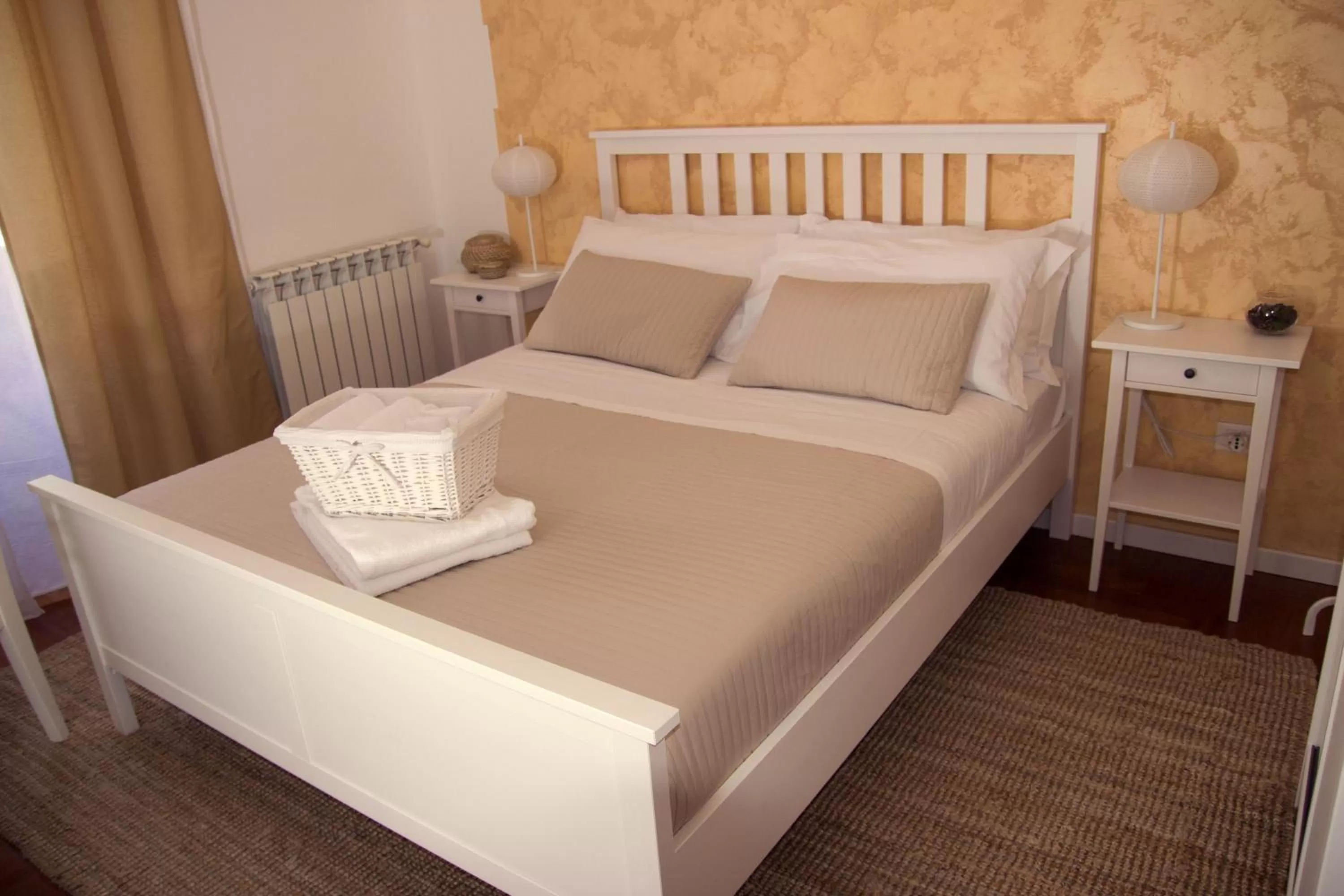 Photo of the whole room, Bed in B&B Gallidoro