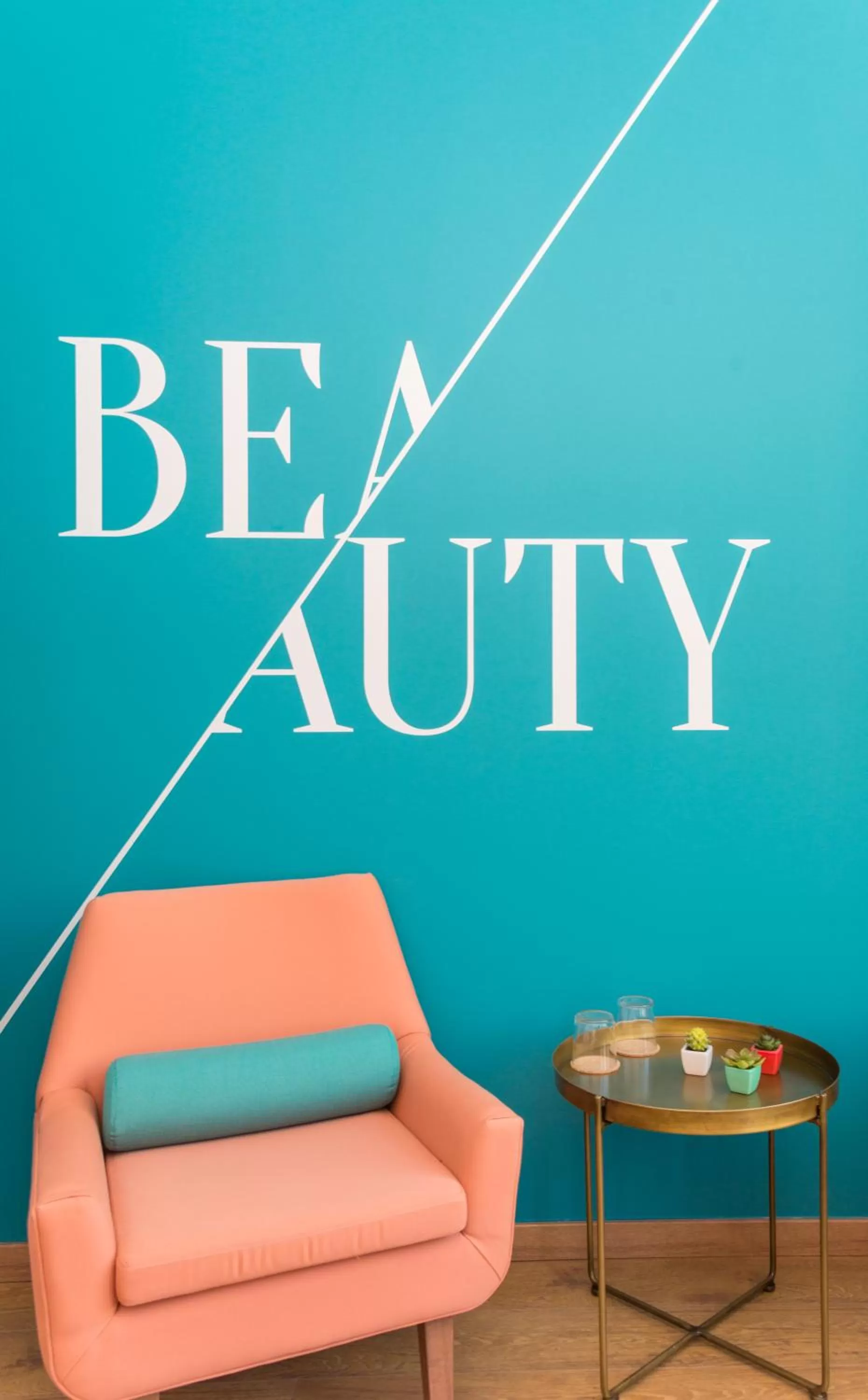 Seating area in Colors Urban Hotel Thessaloniki