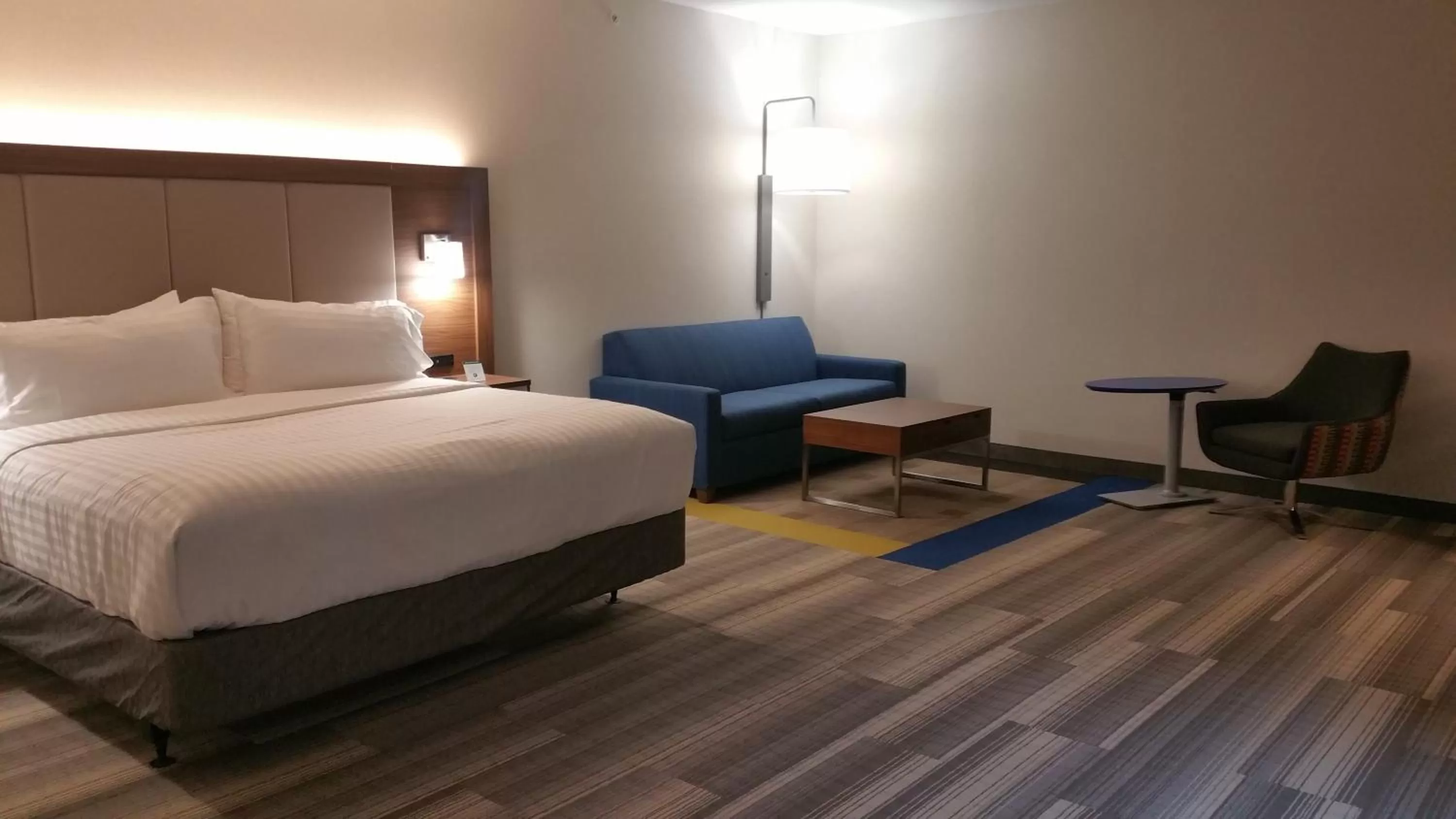 Photo of the whole room, Bed in Holiday Inn Express & Suites Ithaca by IHG