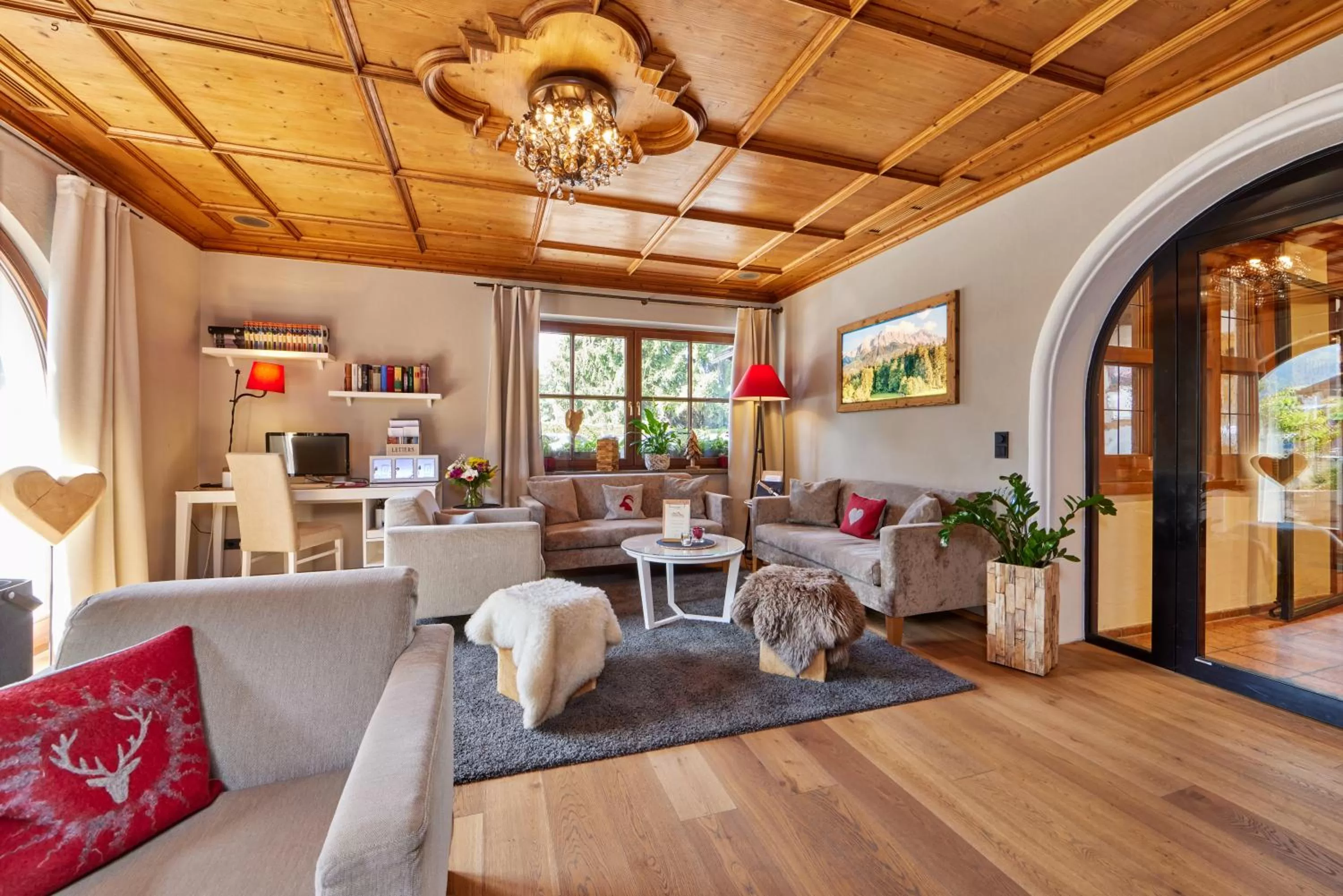 Lobby or reception in Hotel Zugspitze