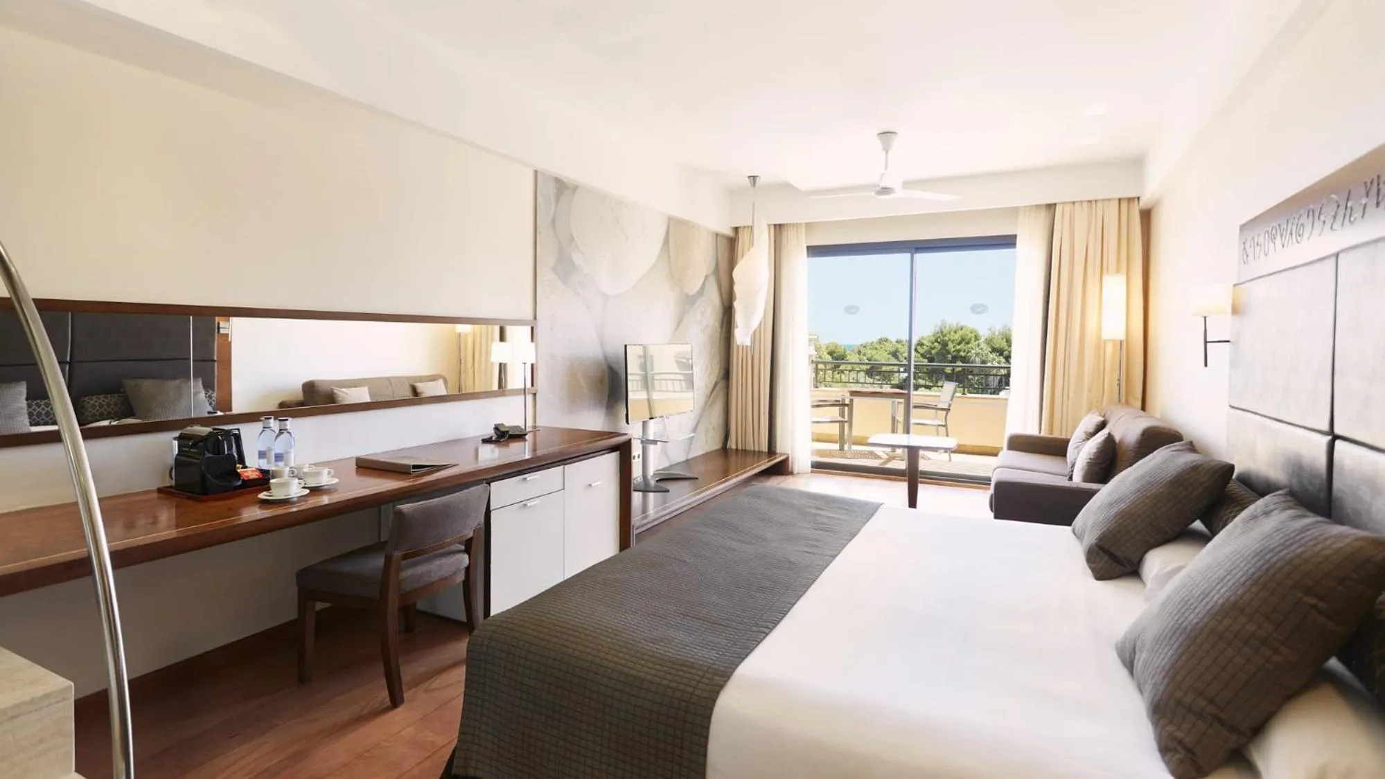 Photo of the whole room, Bed in Insotel Fenicia Prestige Suites & Spa