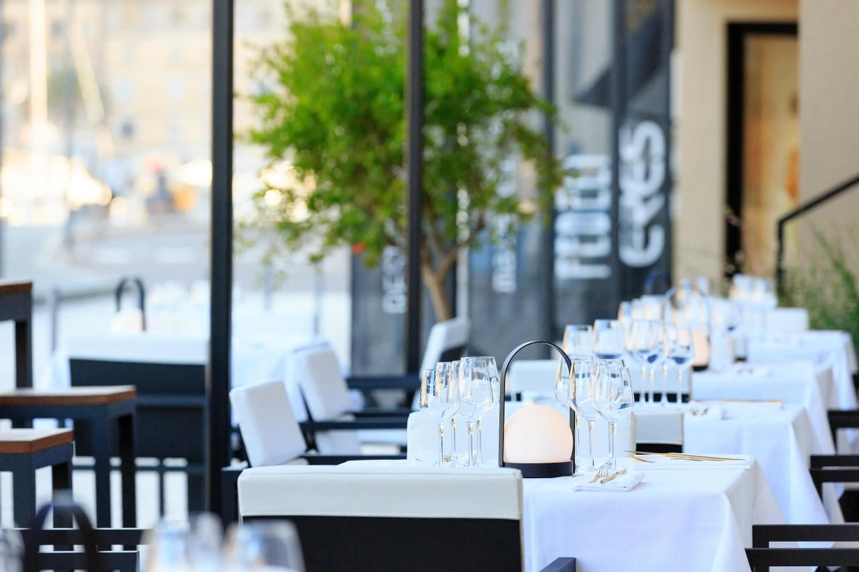 Patio in Hotel Centre Nautique