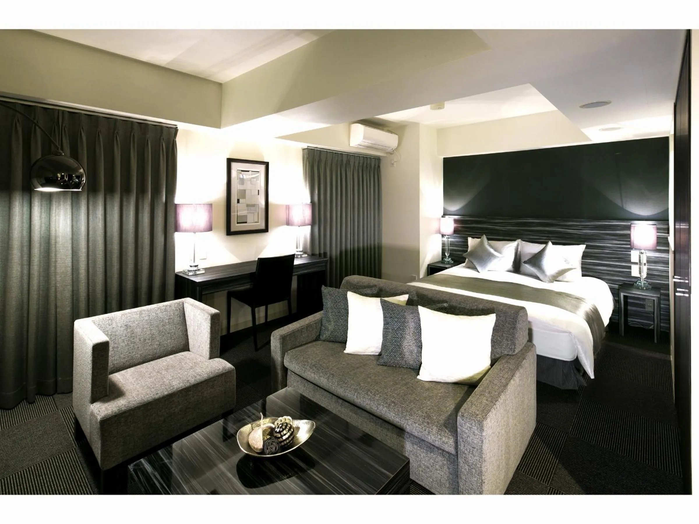 Bed in Roppongi Hotel S