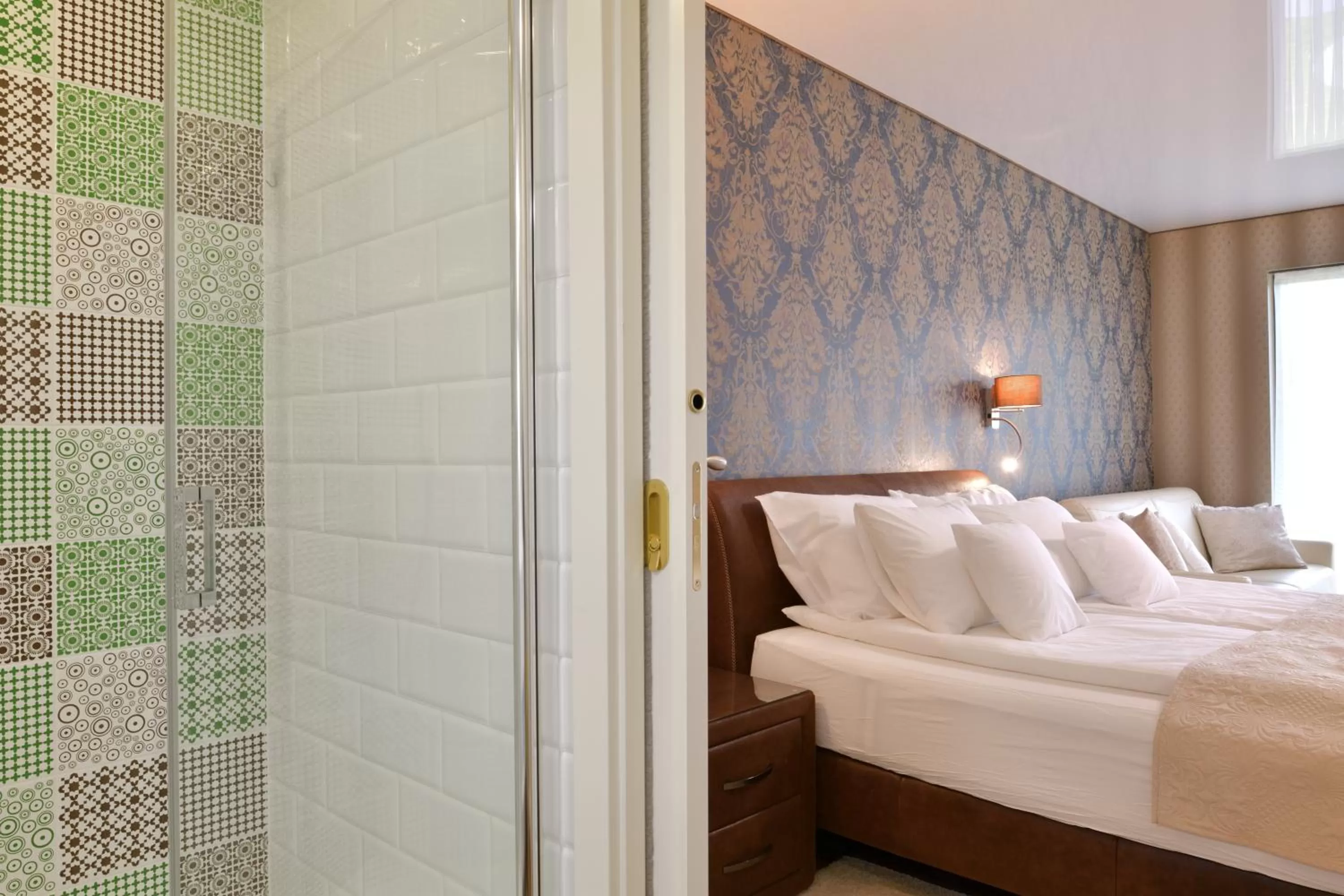 Bedroom, Bed in TI Hotel