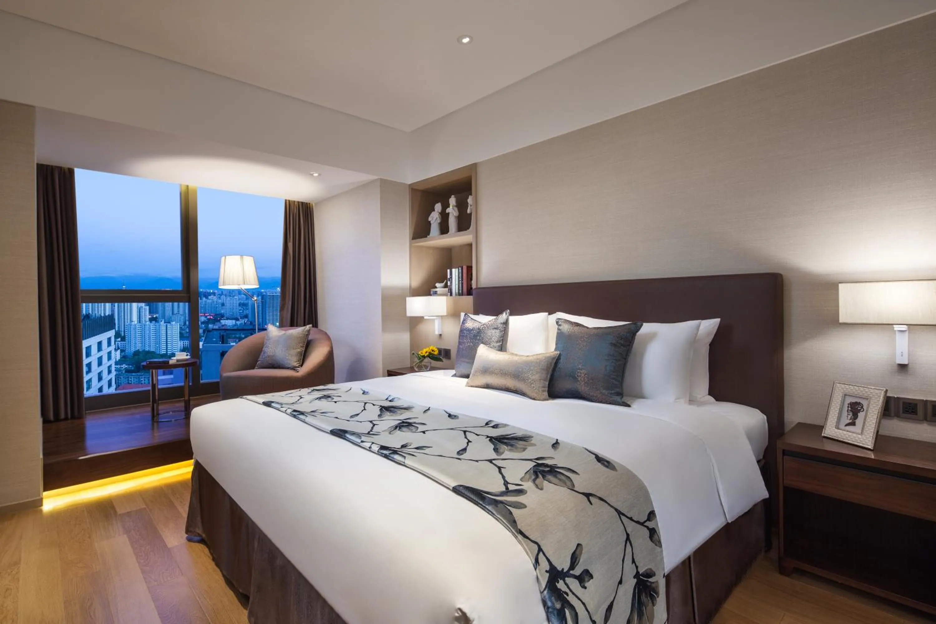 Balcony/Terrace, Bed in Somerset Xindicheng Xi'an