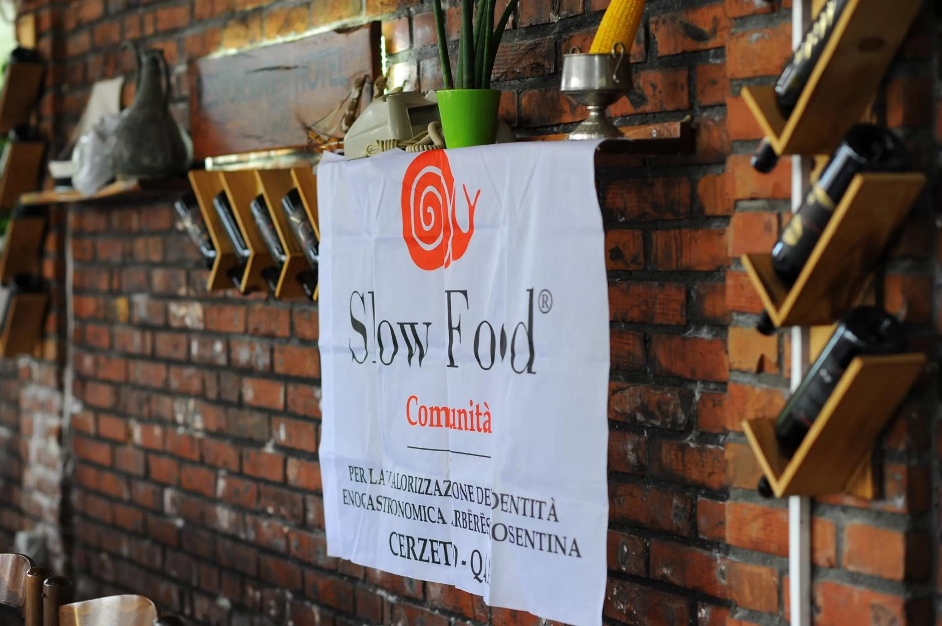 "Frogs House" Hotel & Restorant Slow Food