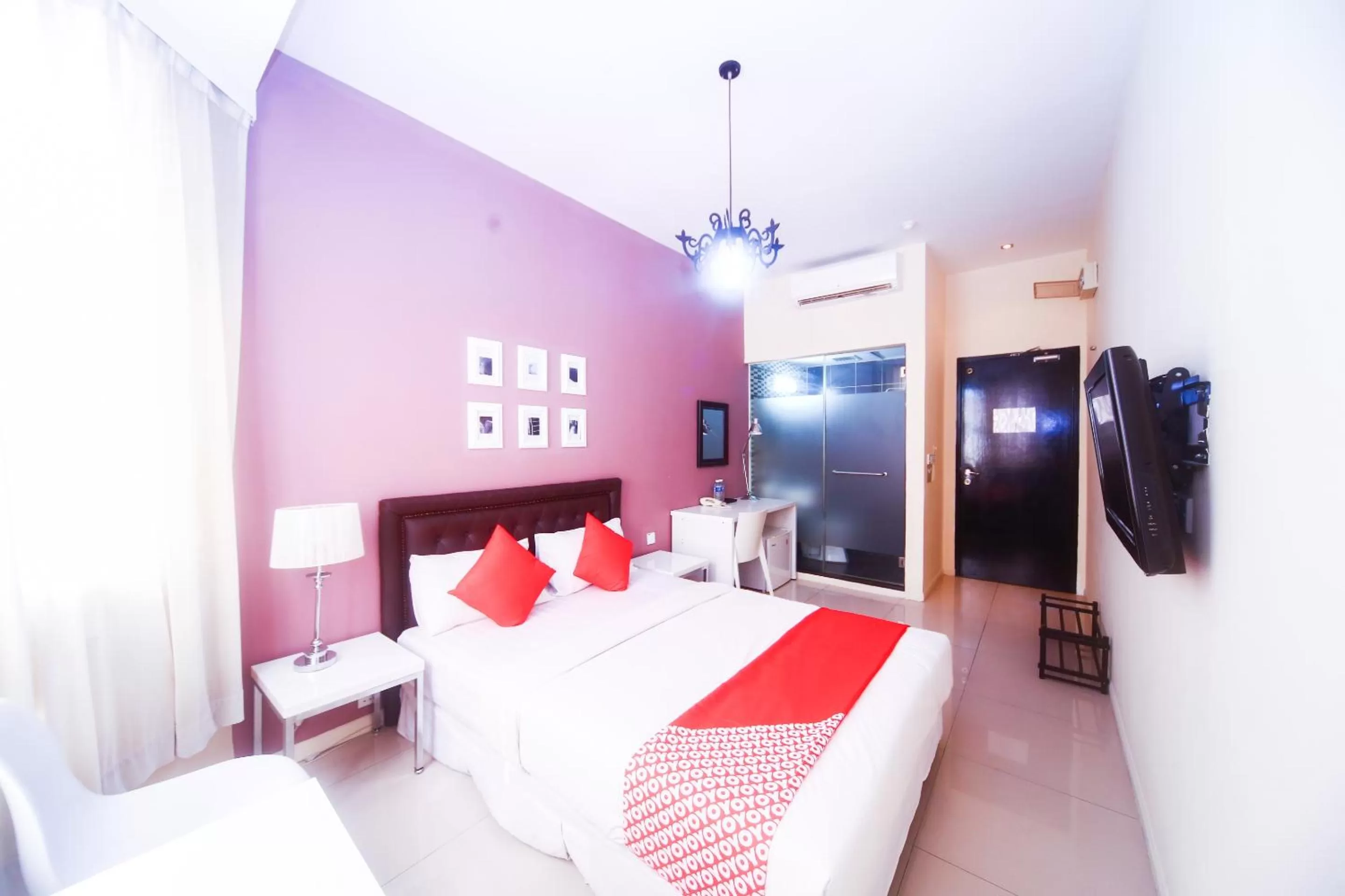 Photo of the whole room, Bed in OYO 777 Epal Hotel