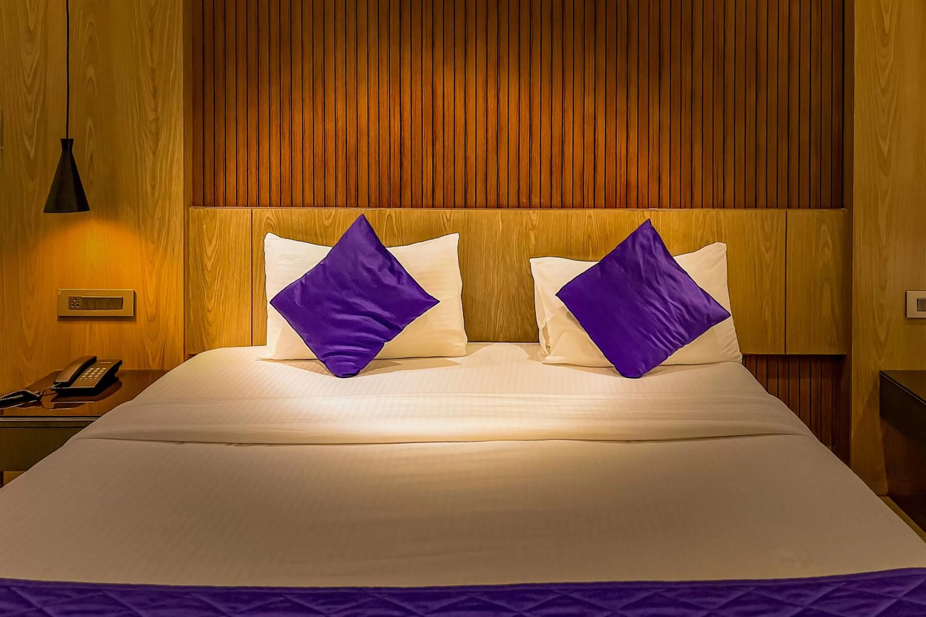 Bedroom, Bed in Symphony Inn