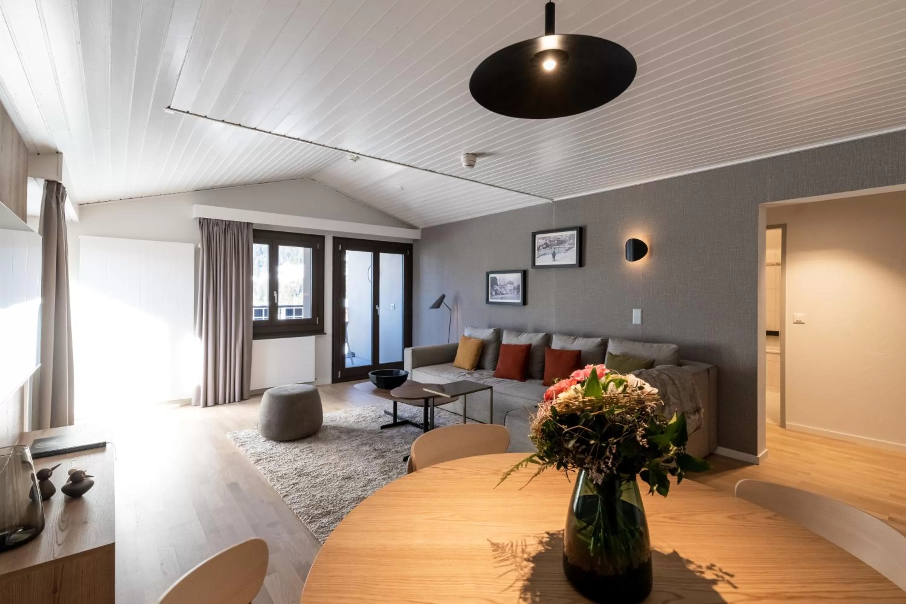 Living room in Victoria Hotel & Residence