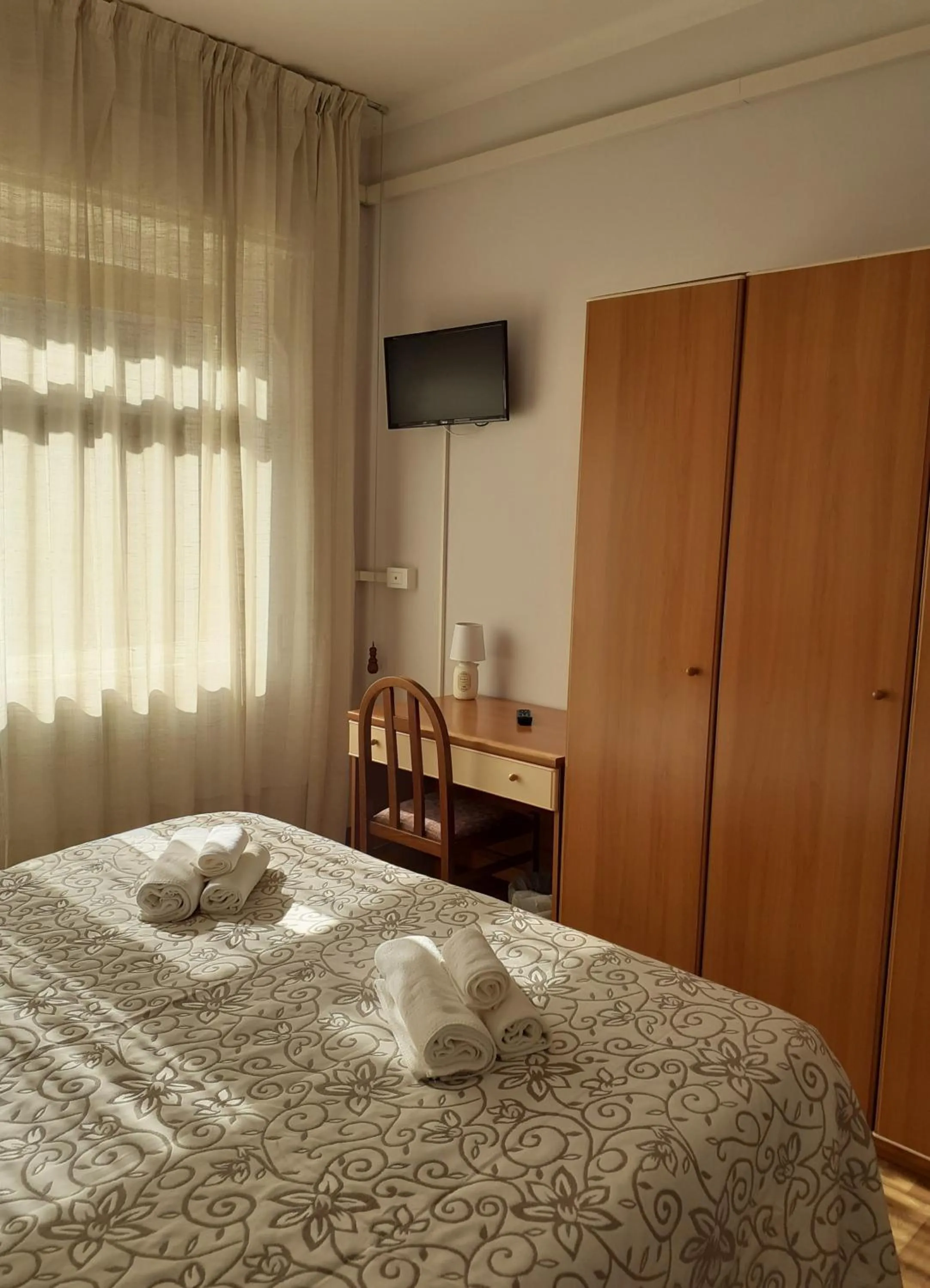 Bed in Hotel Colibrì