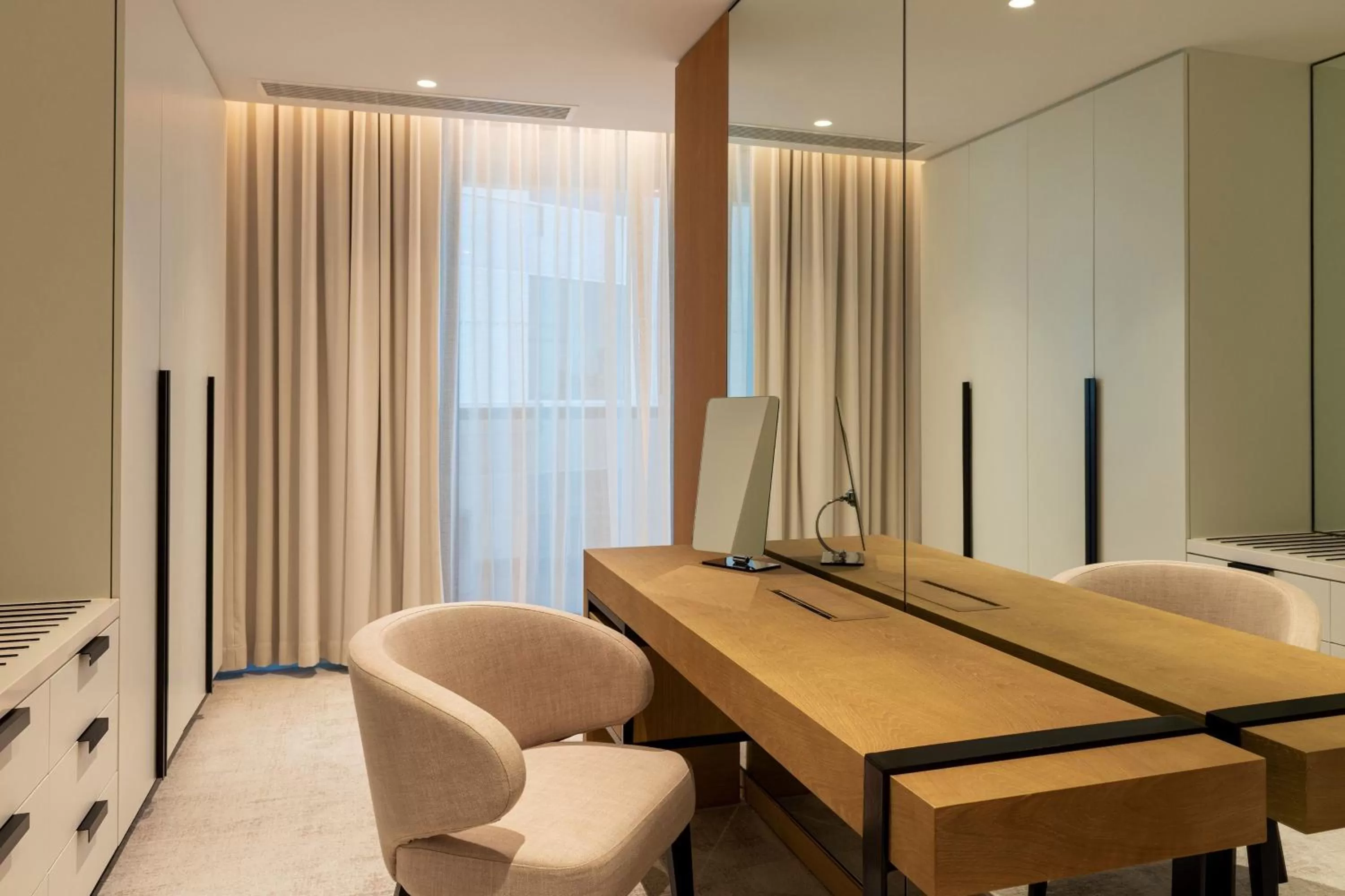 Photo of the whole room in Le Royal Meridien Beach Resort & Spa Dubai