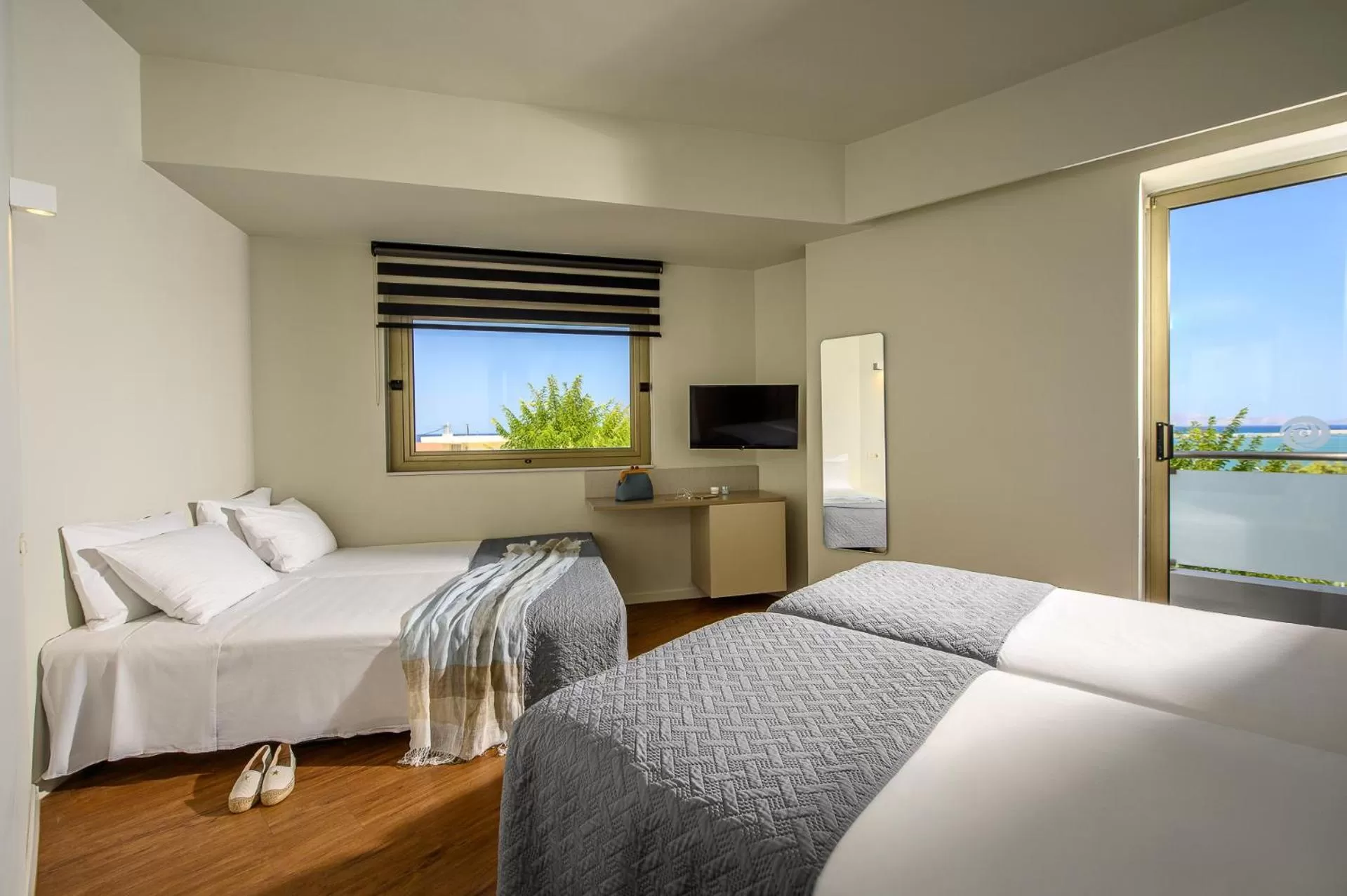 TV and multimedia, Bed in Marin Hotel